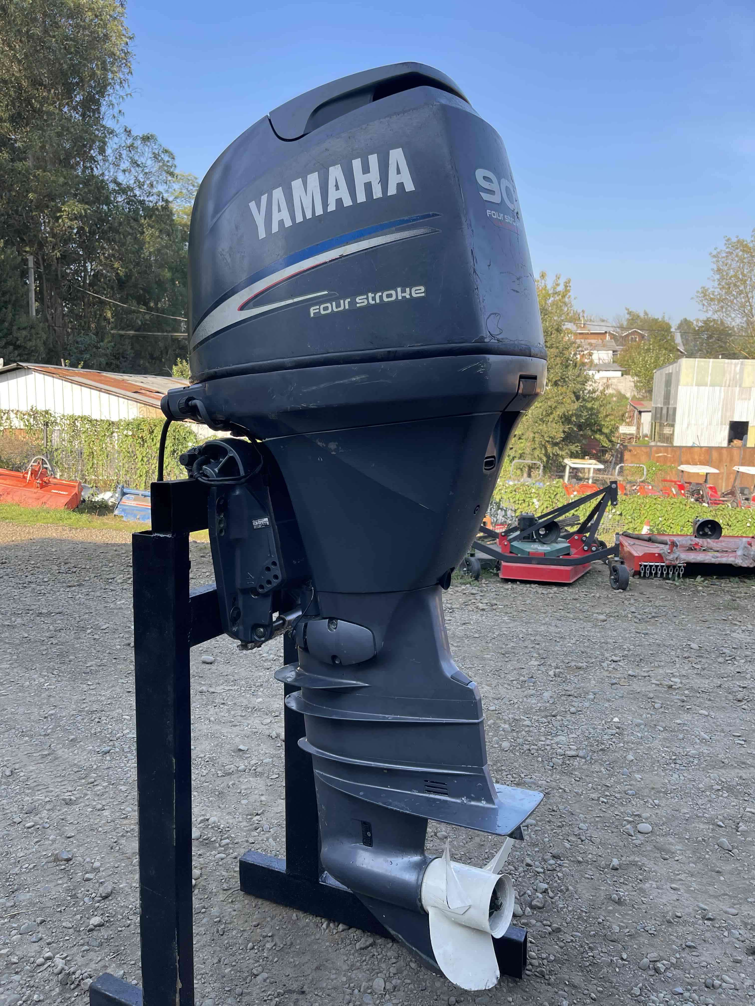 Motor fuera de borda Yamaha 90HP