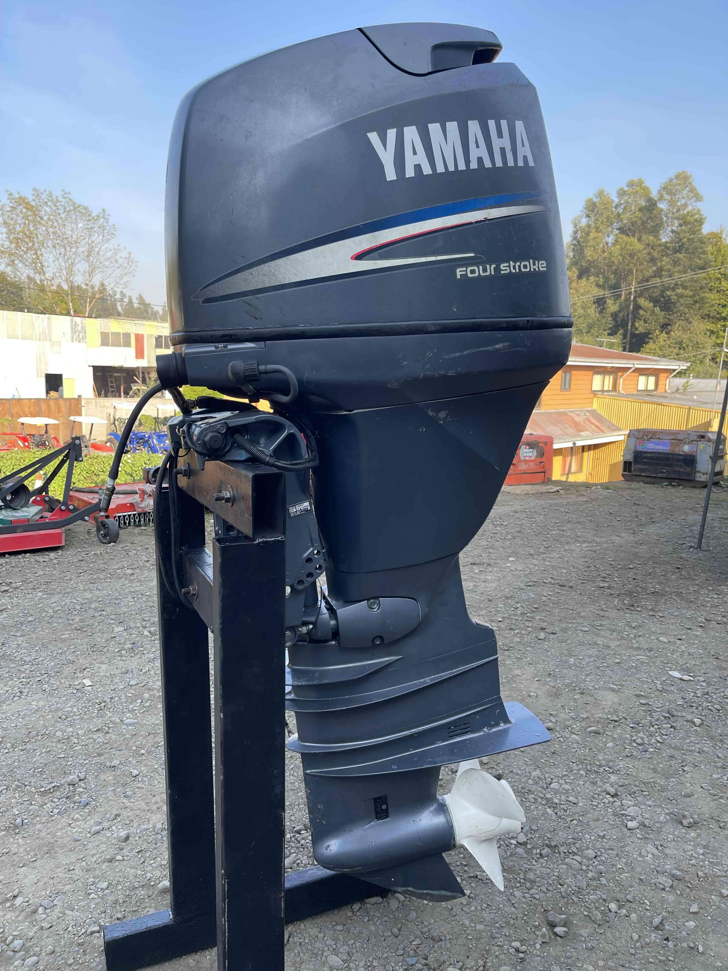 Motor fuera de borda Yamaha 90HP - miniatura 2