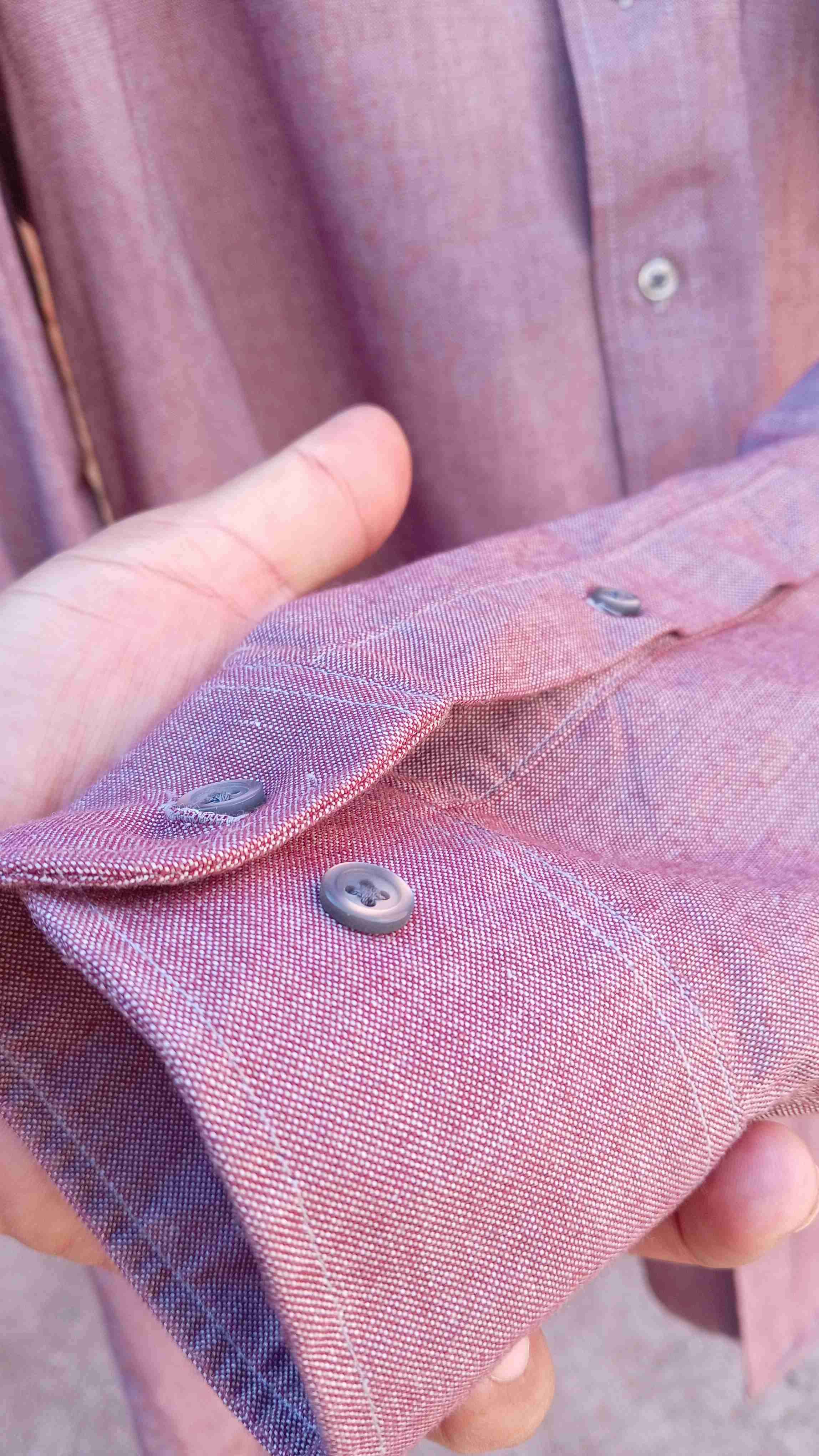 Camisa casual café rojizo. - miniatura 3