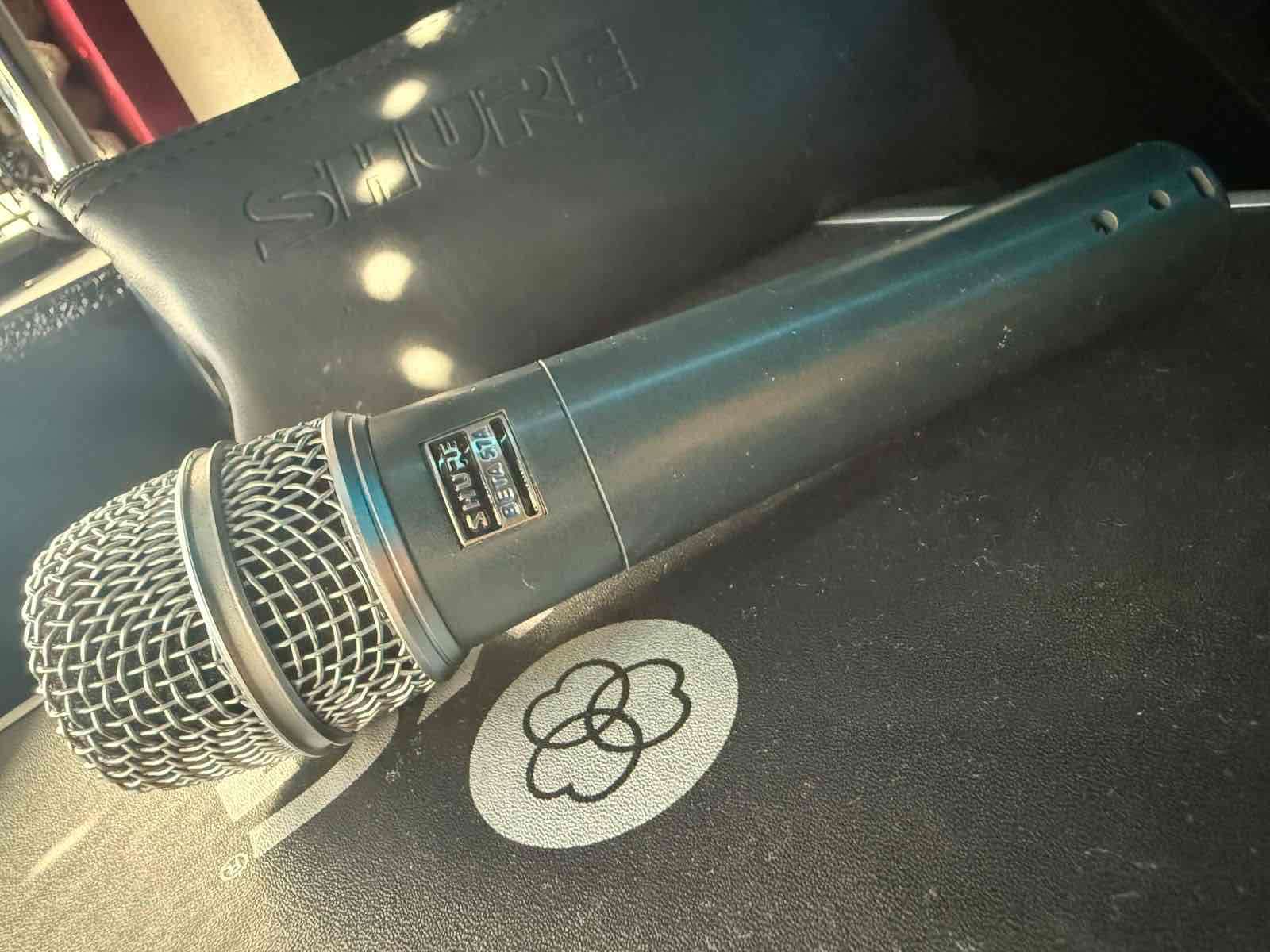 Micrófono dinámico profesional - miniatura 2