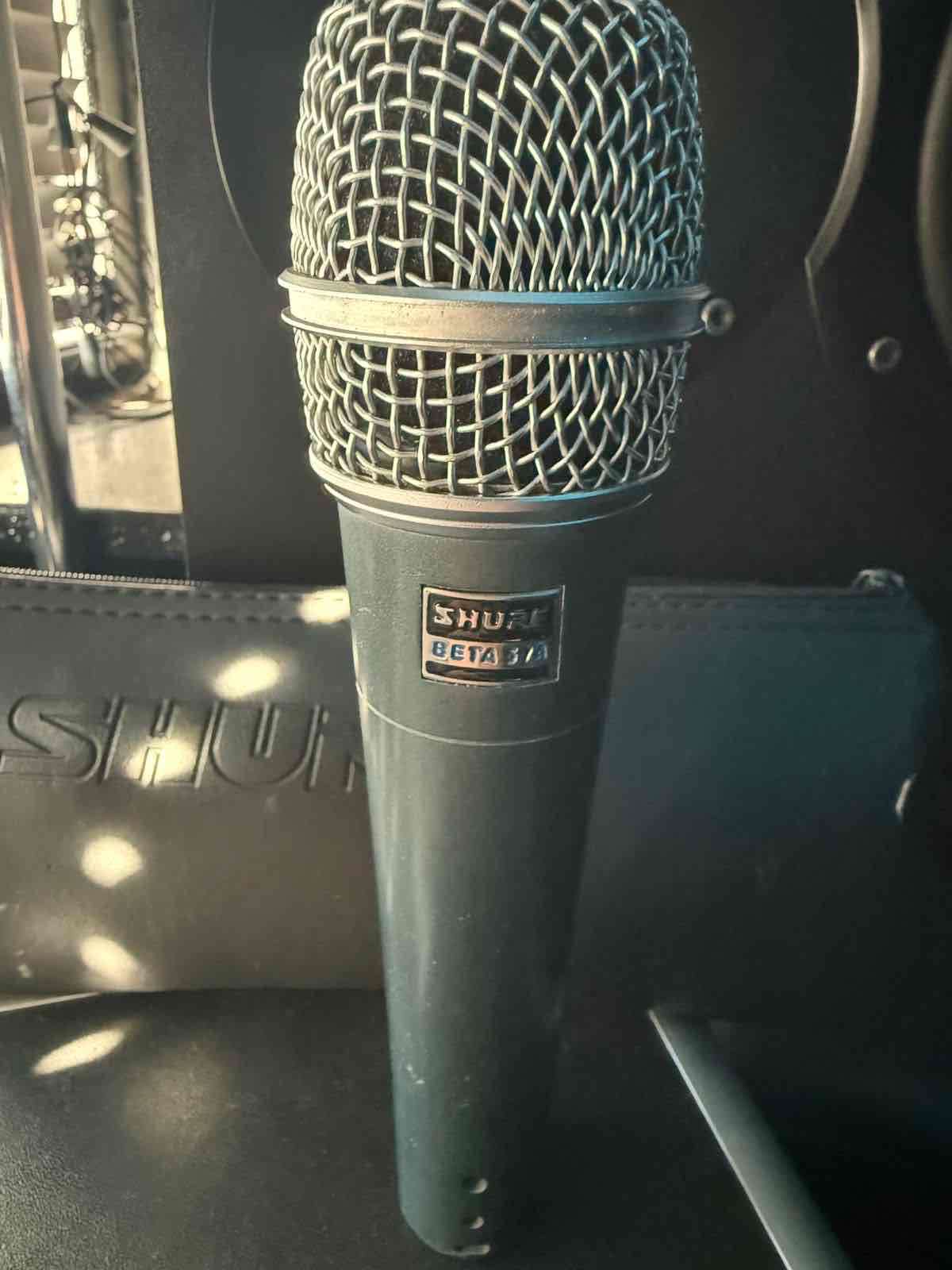 Micrófono dinámico profesional - miniatura 3