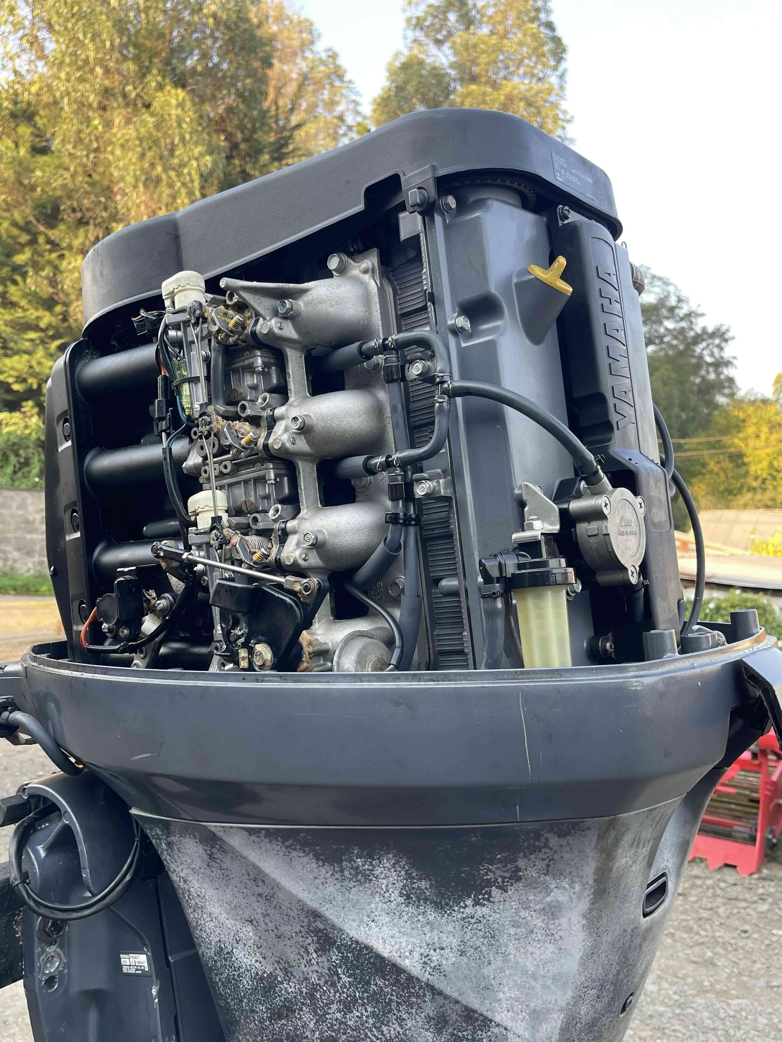 Motor fuera de borda Yamaha 80HP - miniatura 5