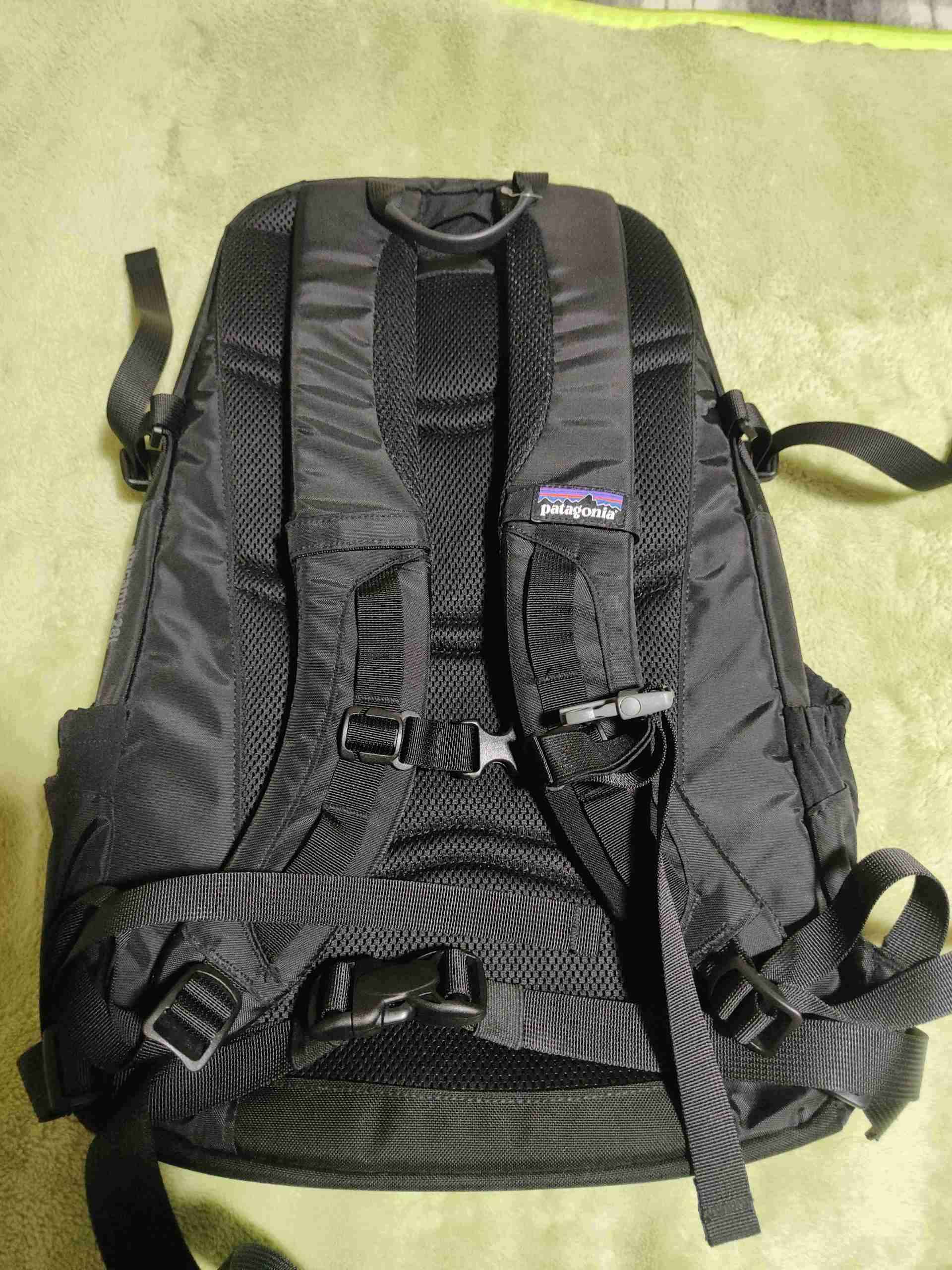 Mochila negra PATAGONIA NUEVA. - miniatura 3