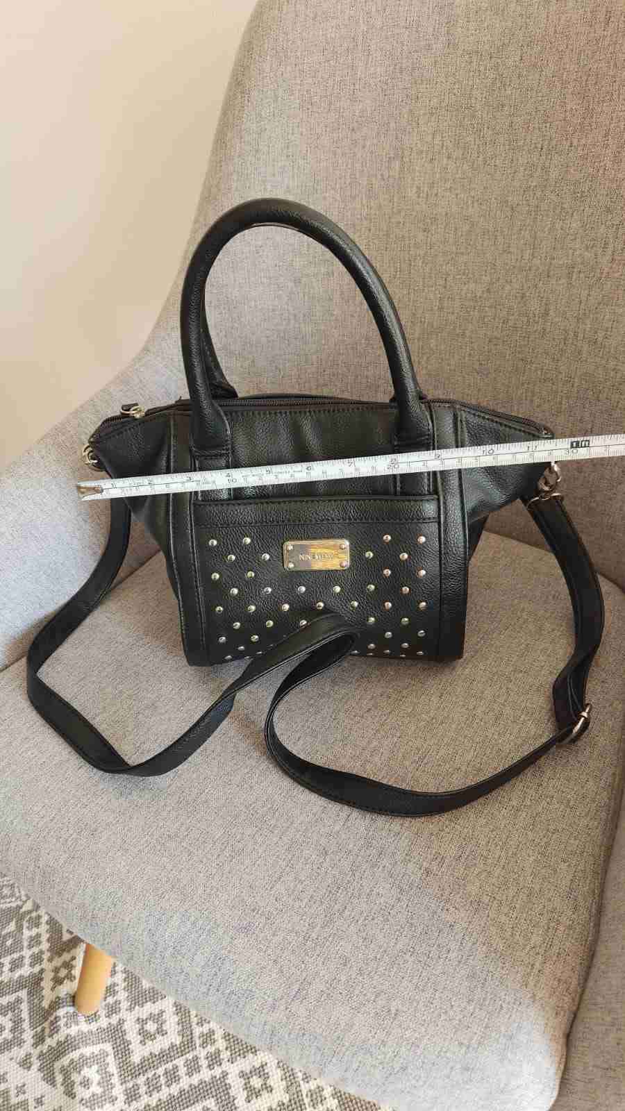 Cartera negra con tachas Nine West - miniatura 2