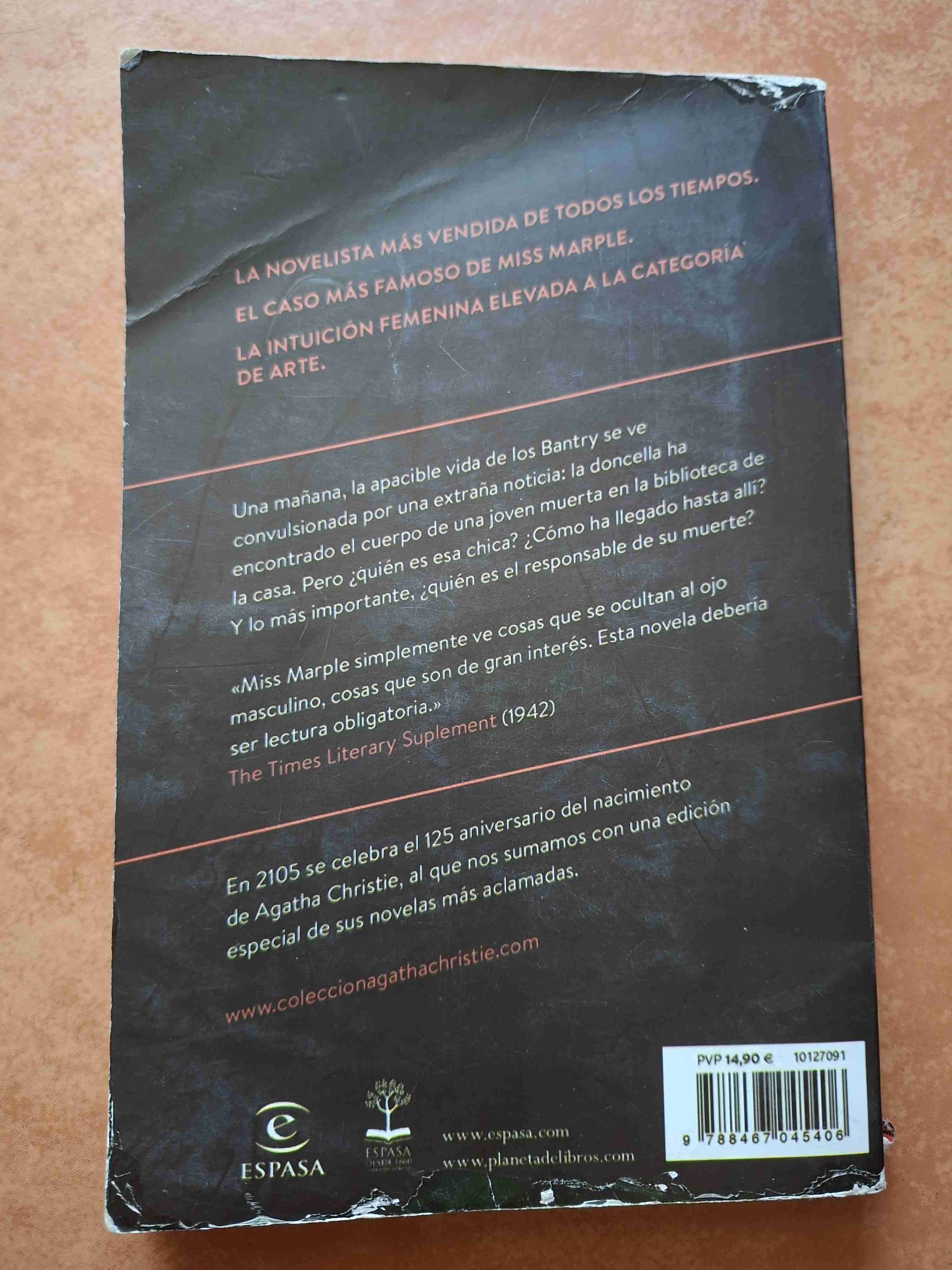 Libro 'Un cadáver en la biblioteca' - miniatura 2