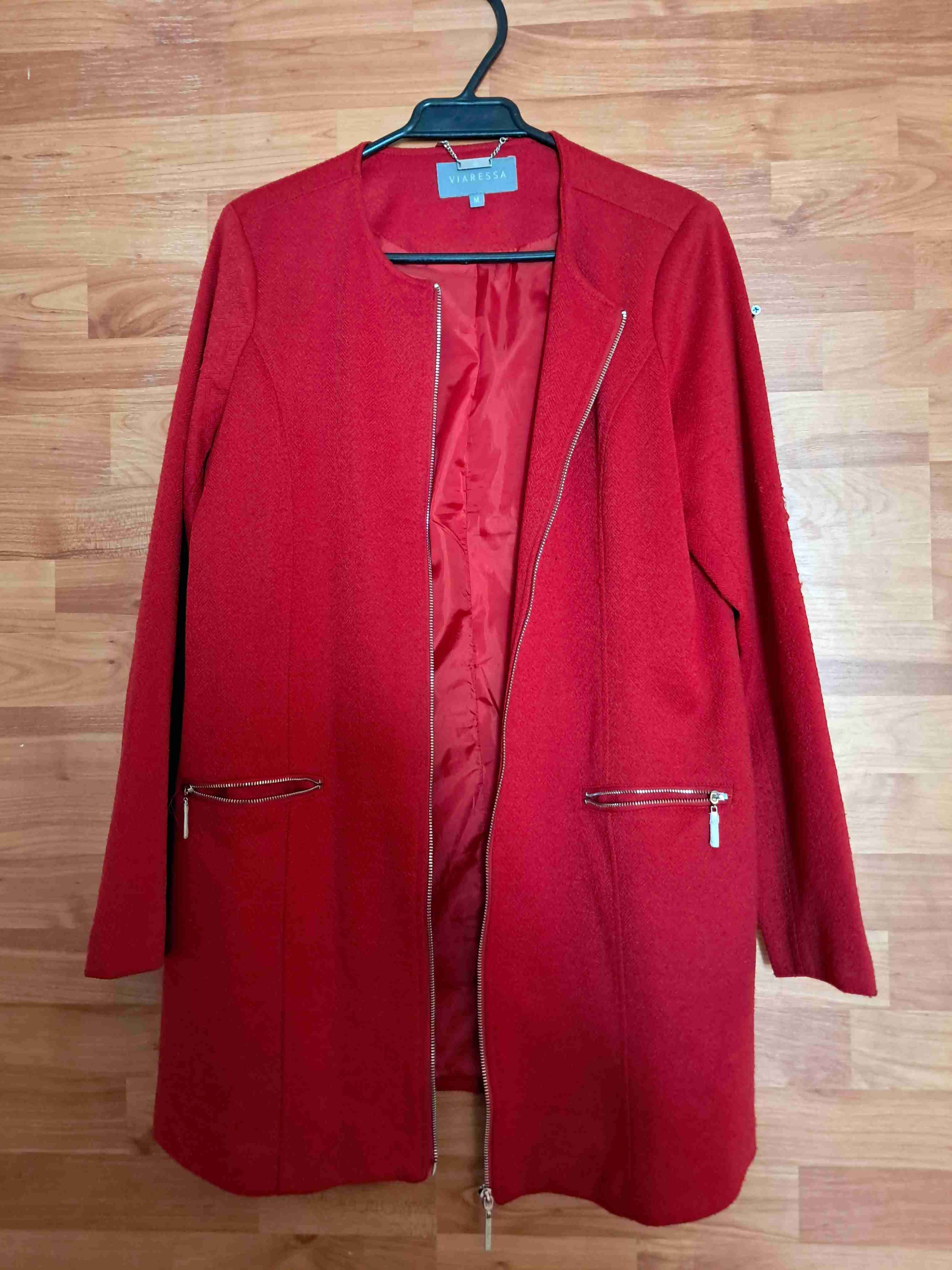 Abrigo rojo con cierre - miniatura 2