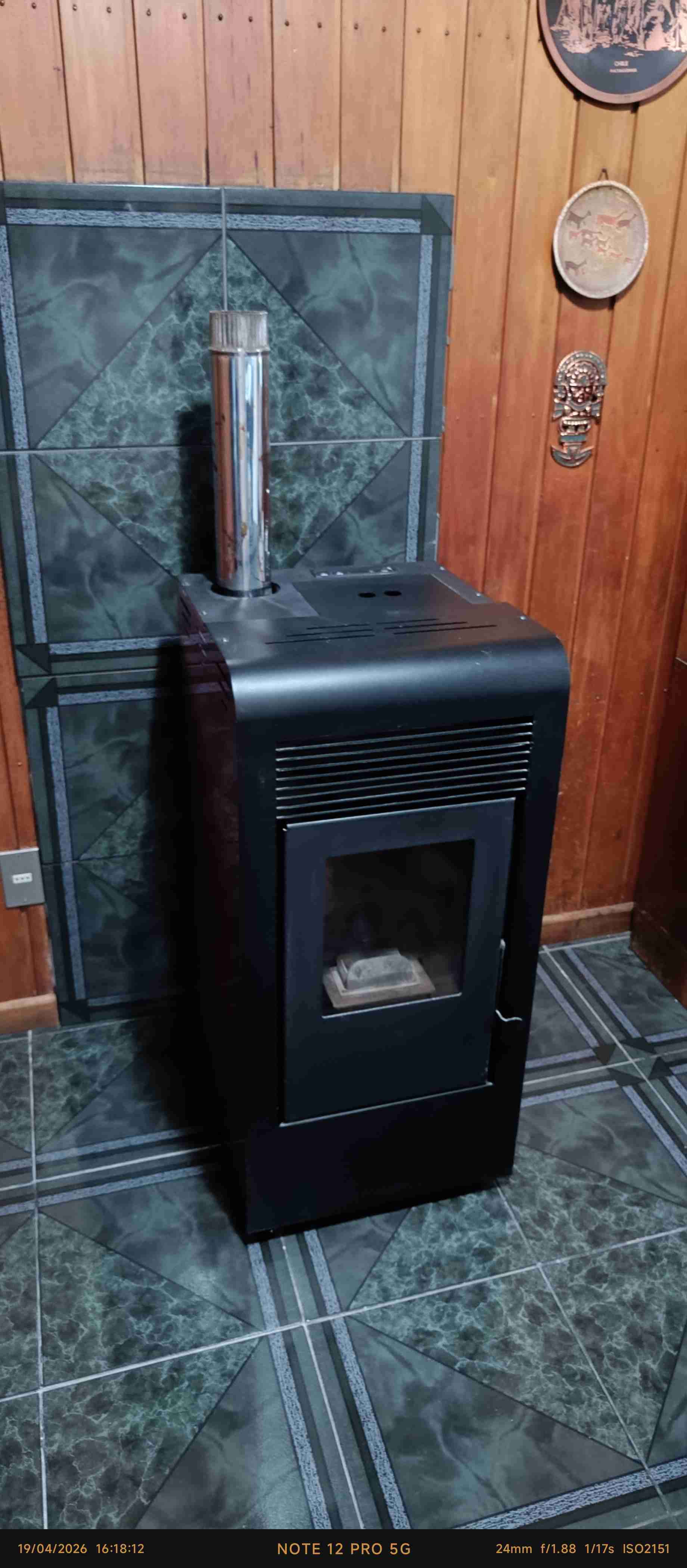 Estufa a pellet roja Eva Stampaggi 7,45kw - miniatura 2