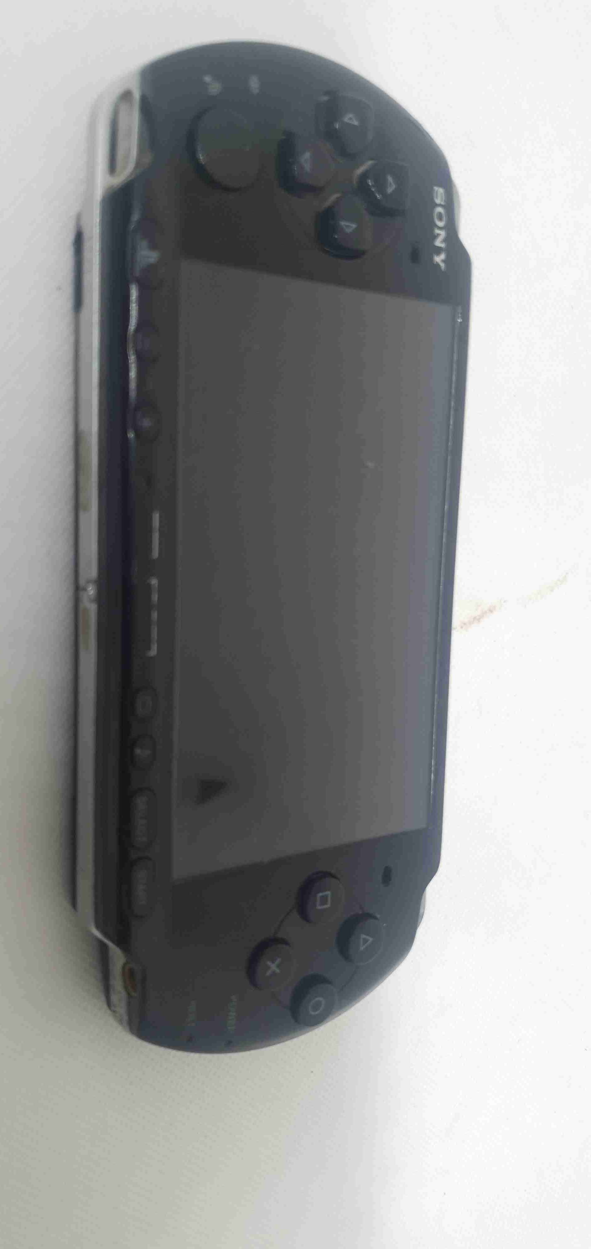 Consola portátil PSP 3000 sin cargador - miniatura 3