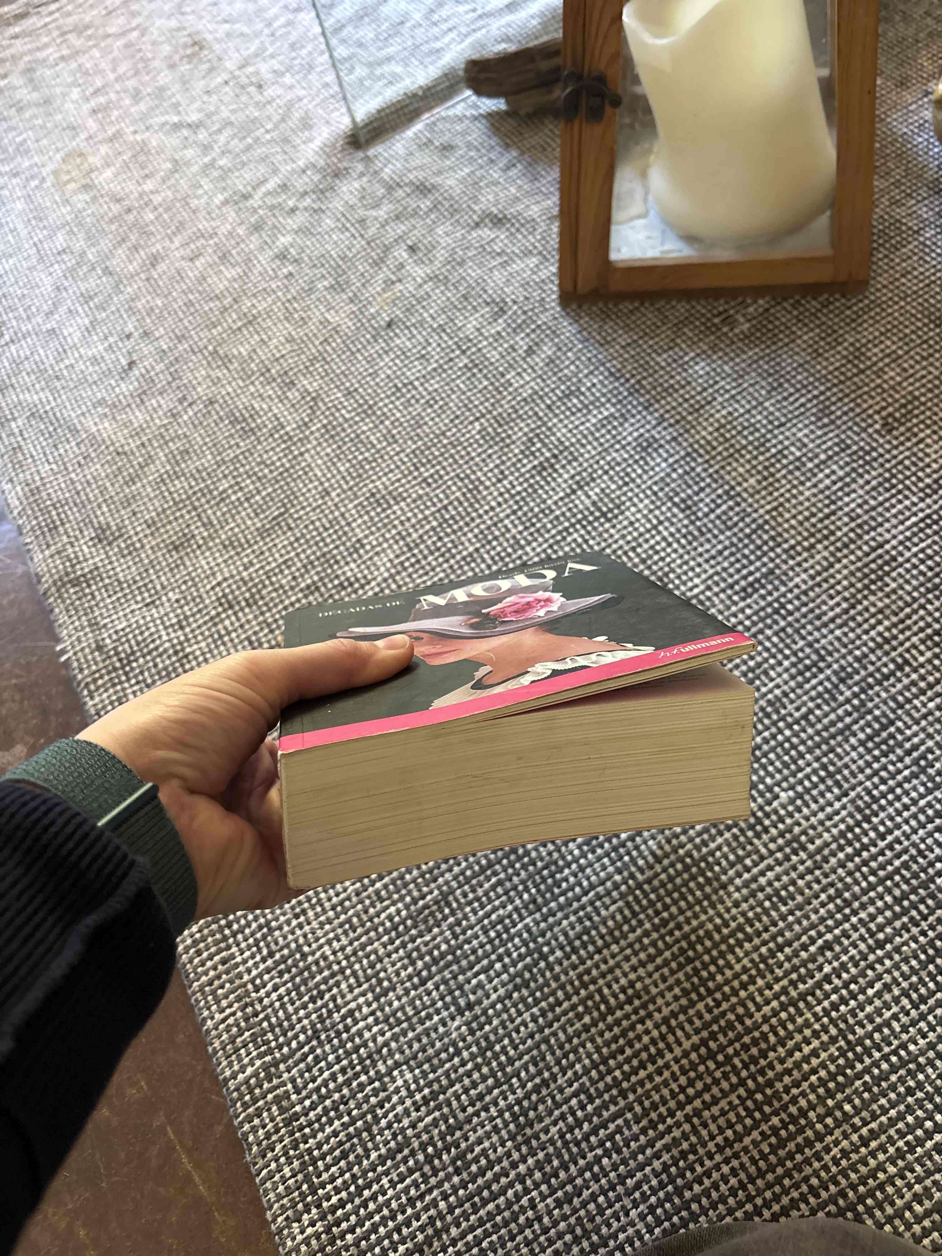 Libro Décadas de Moda - miniatura 3