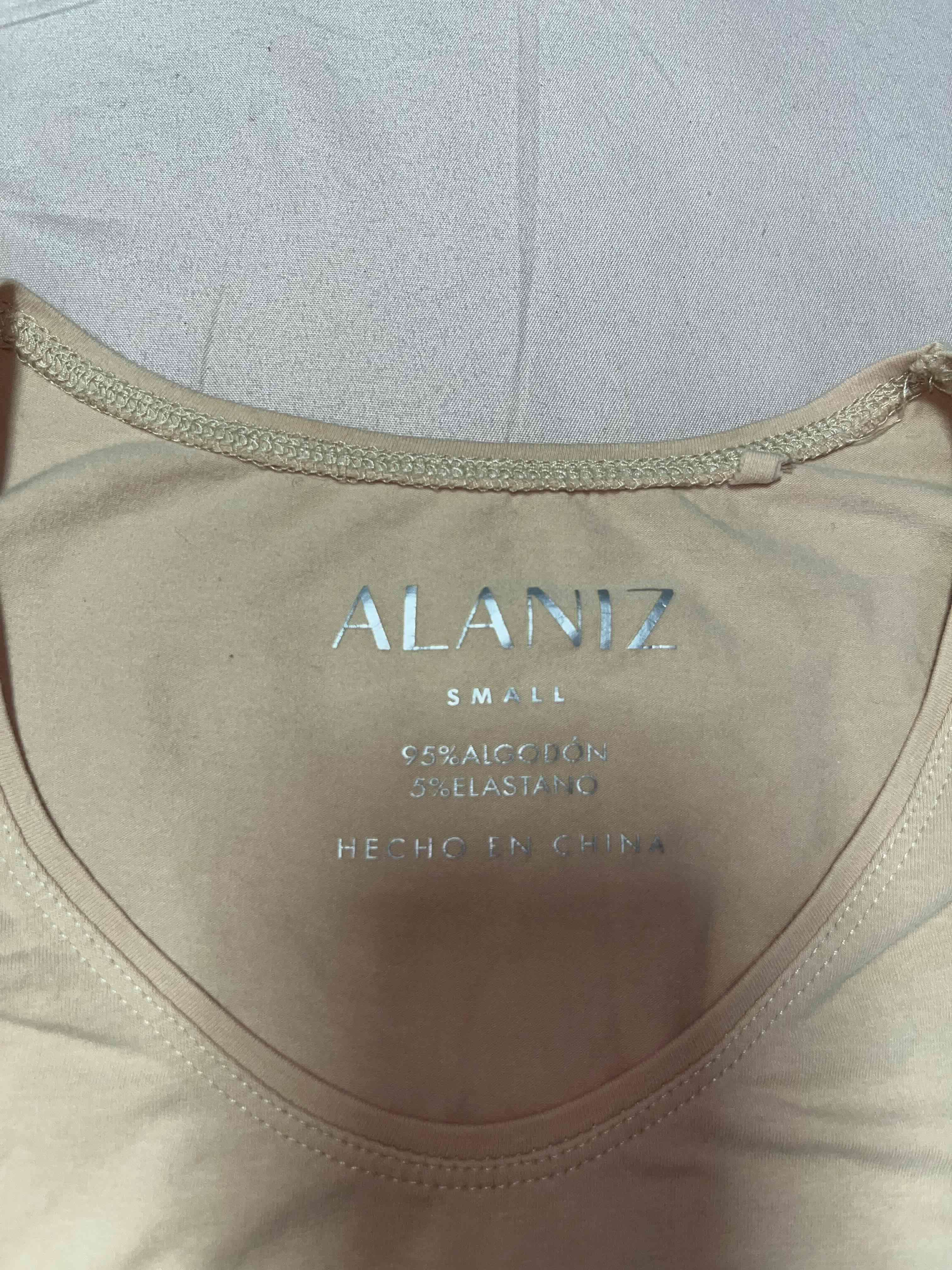 Polera beige Alaniz - miniatura 3