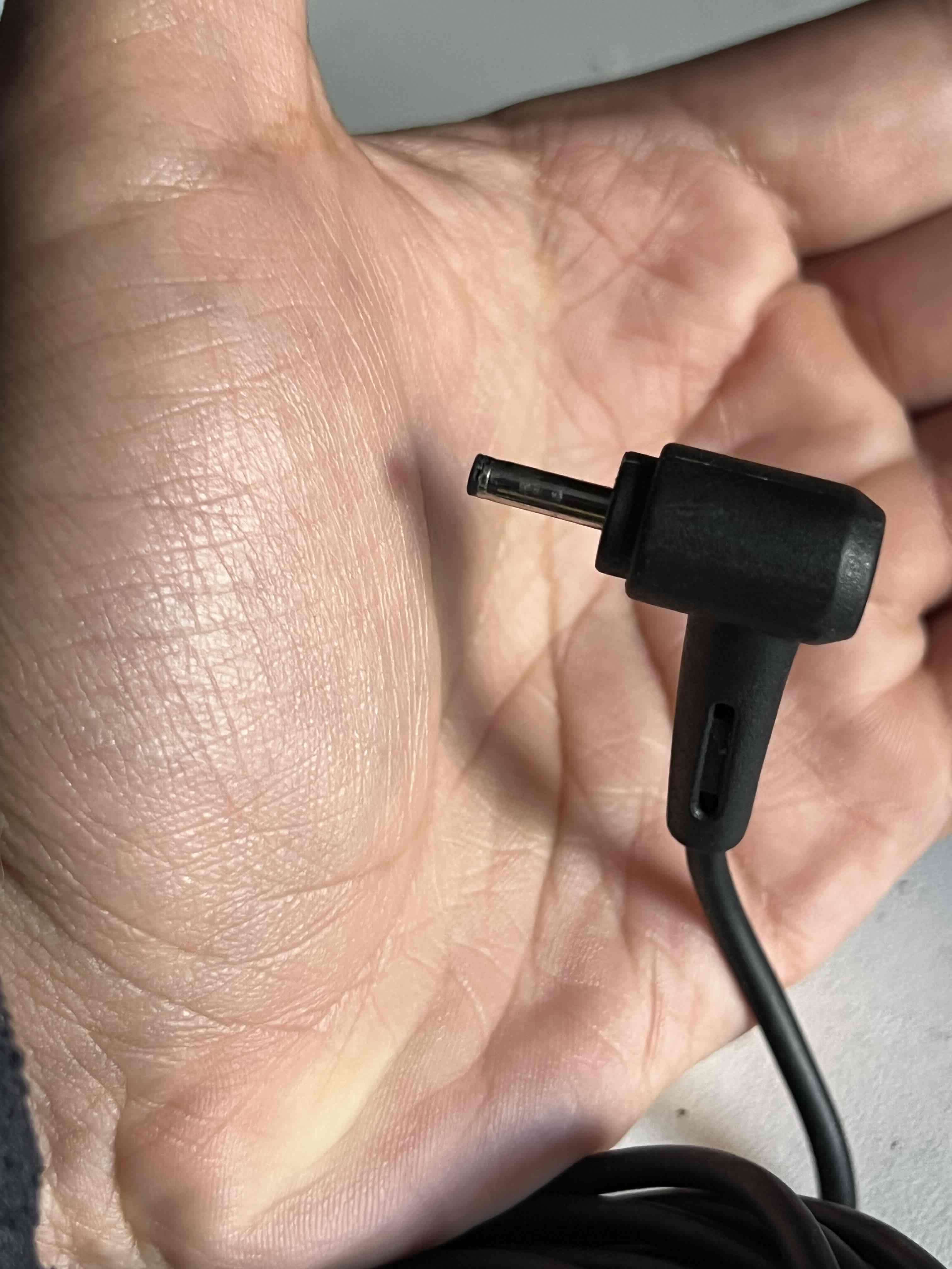 Cargador ASUS original - miniatura 4