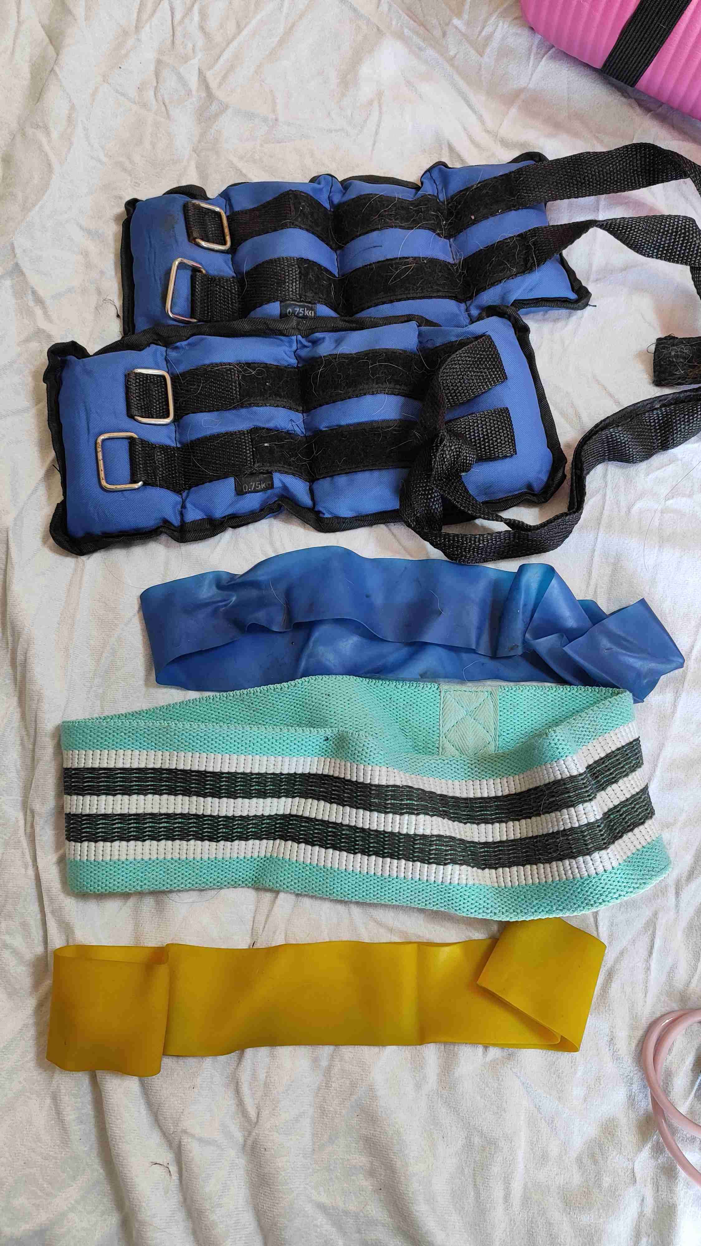 Set de ejercicios con mat y pesas - miniatura 2