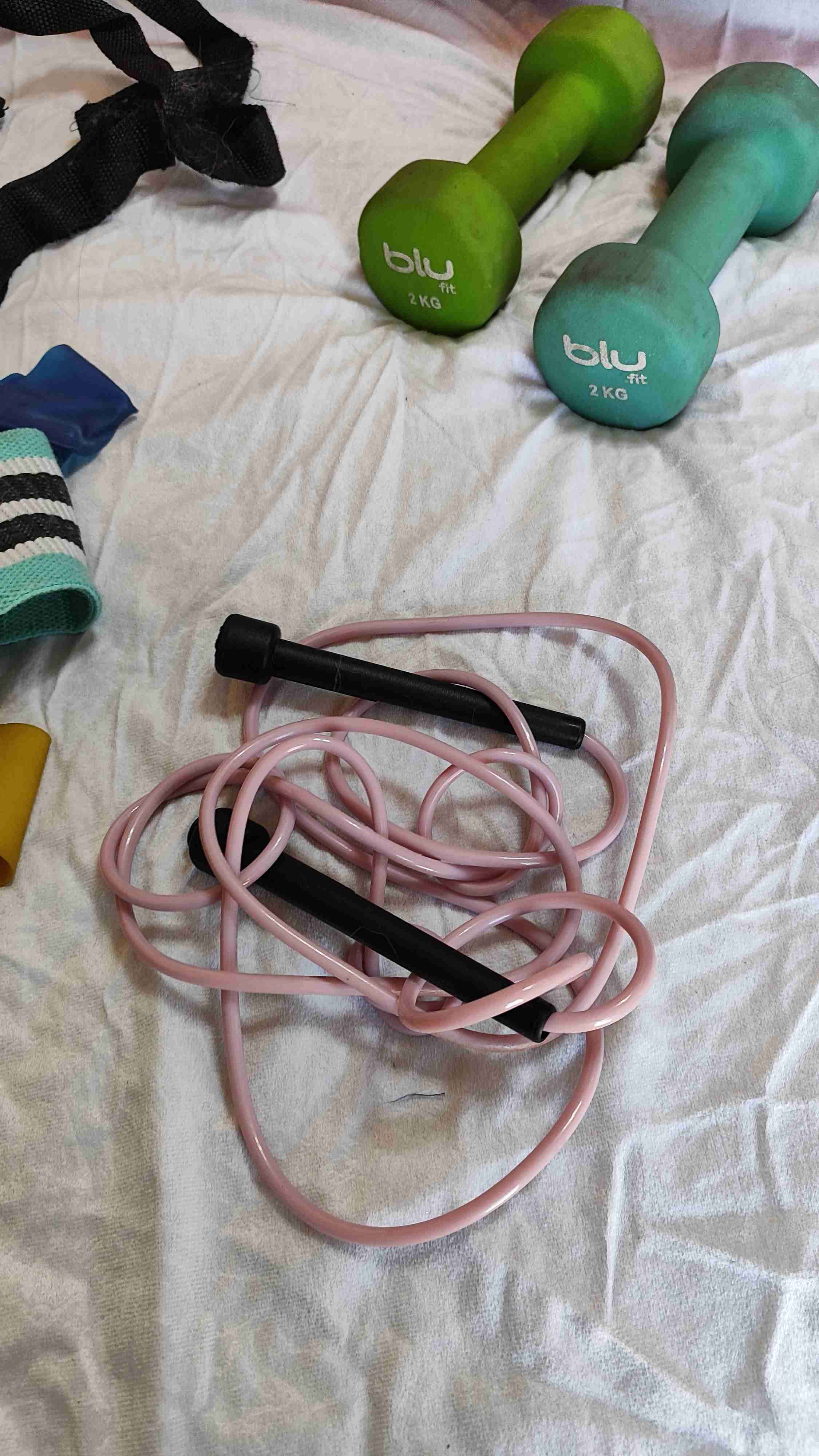 Set de ejercicios con mat y pesas - miniatura 4