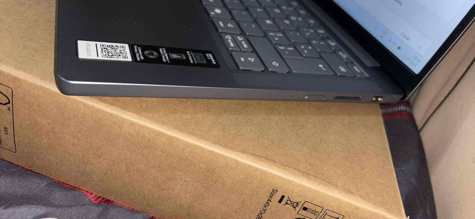 Laptop portátil con Intel Core i5 - miniatura 4