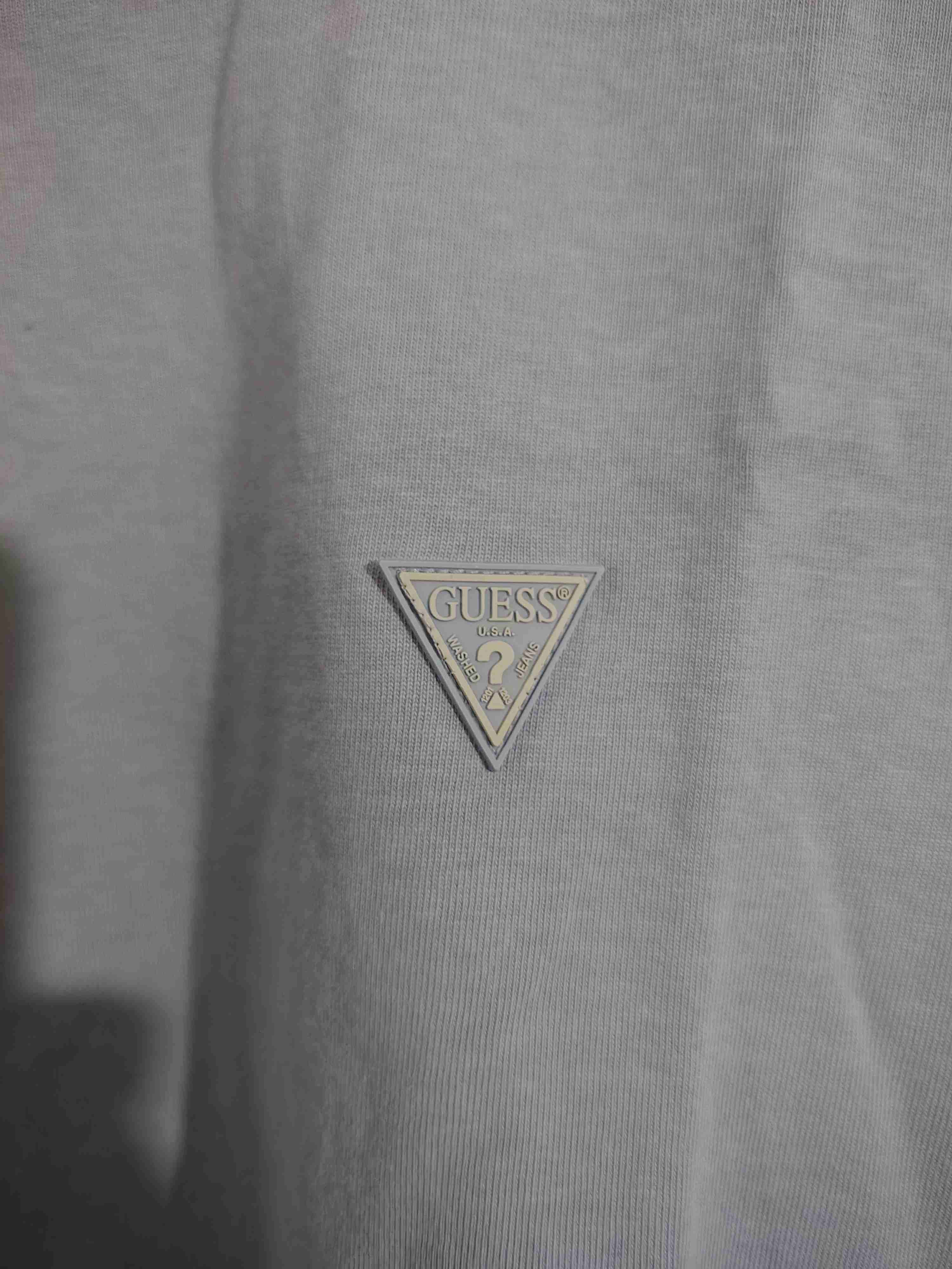 Polera Guess original talla S – como nueva - miniatura 3