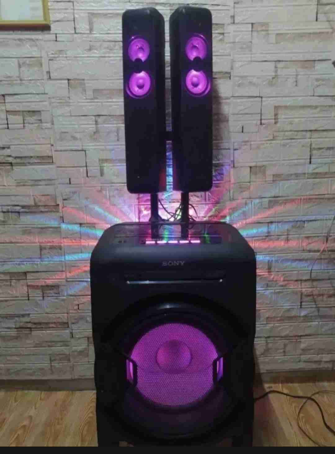 Se vende parlante sony - miniatura 2