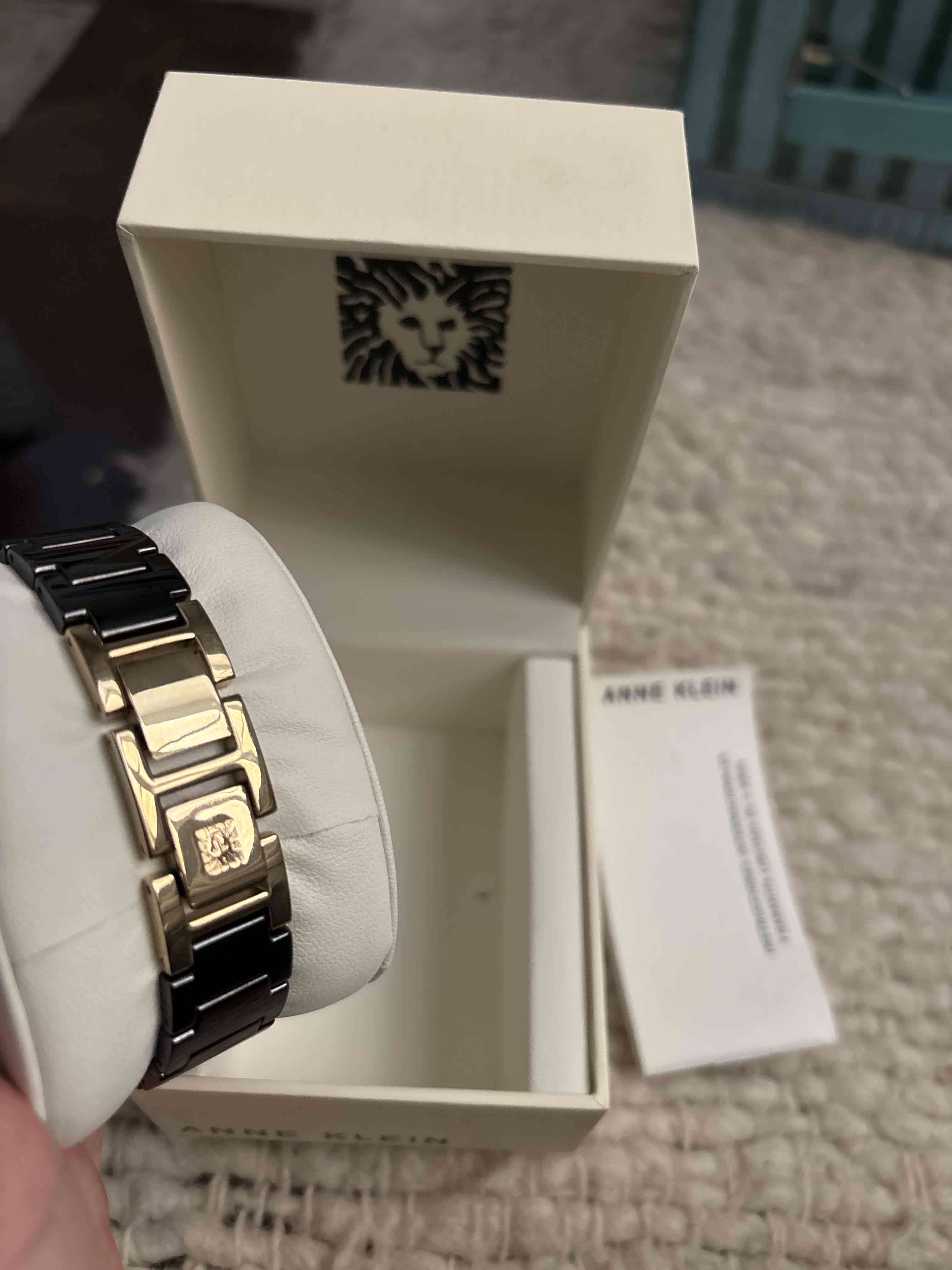 Reloj Anne Klein negro elegante - miniatura 2