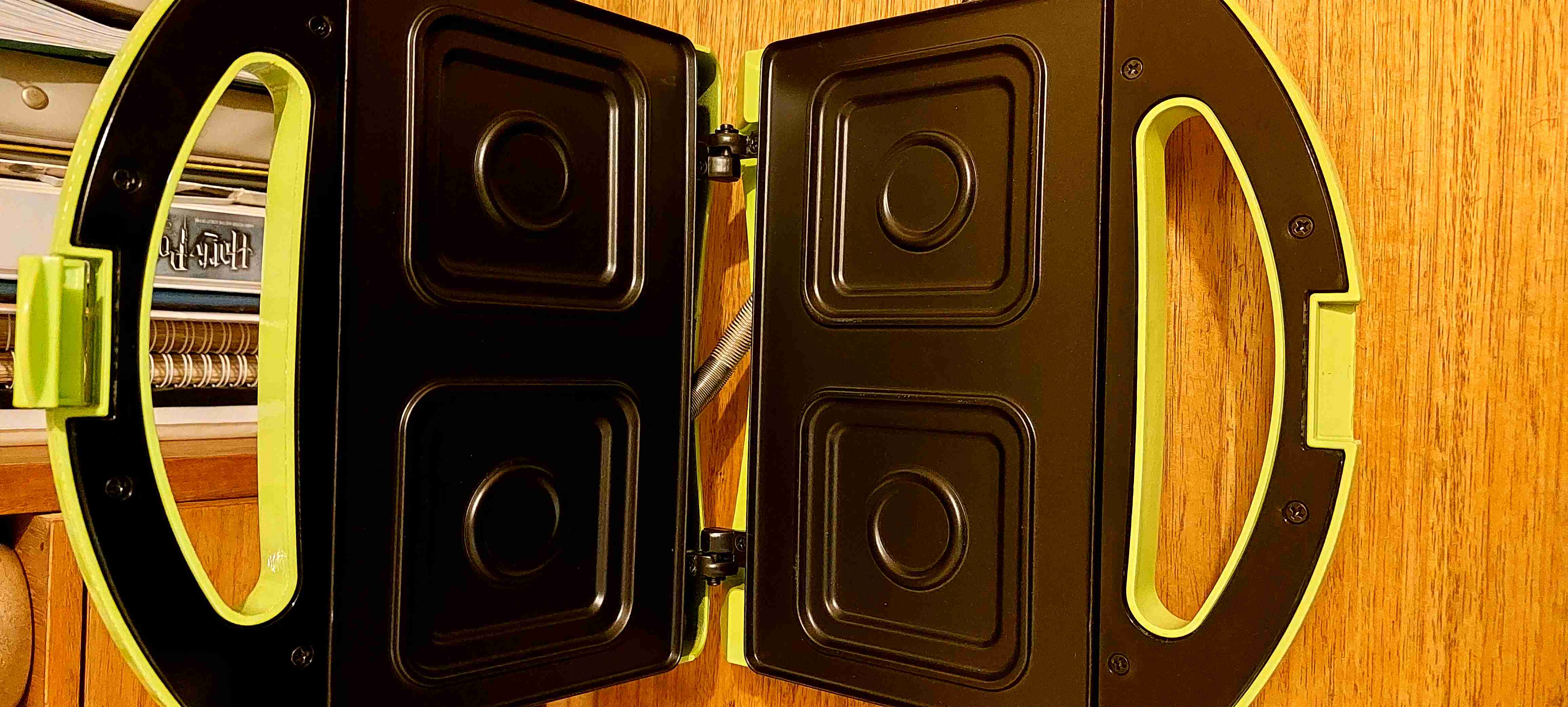 Sandwichera eléctrica verde - miniatura 3