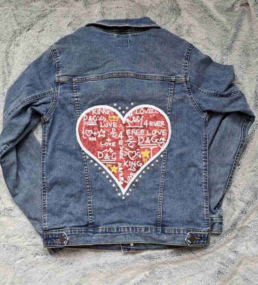 Chaqueta denim con diseño corazón - miniatura 1