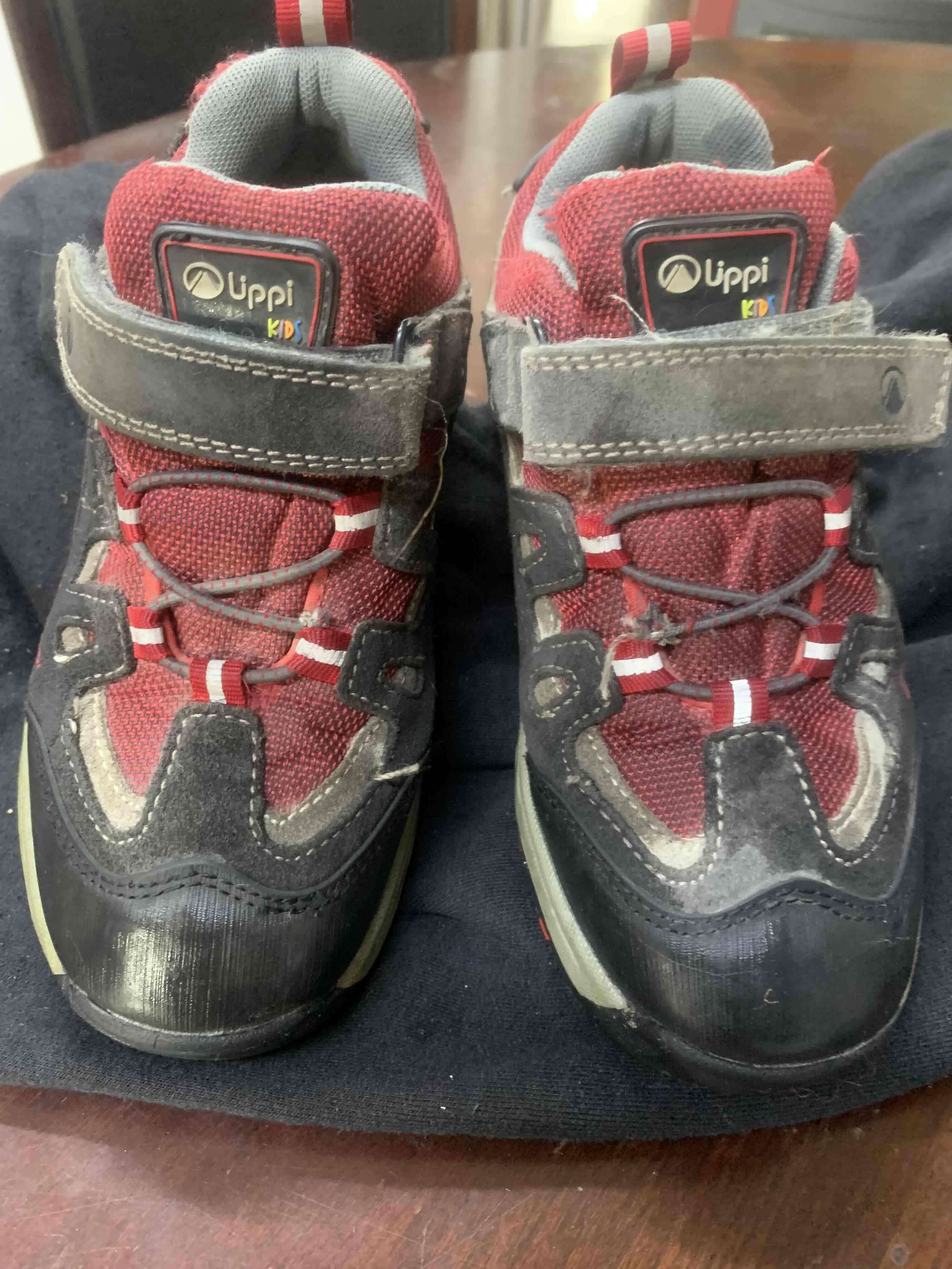 Lote de Zapatillas negras y rojas para niño - miniatura 6