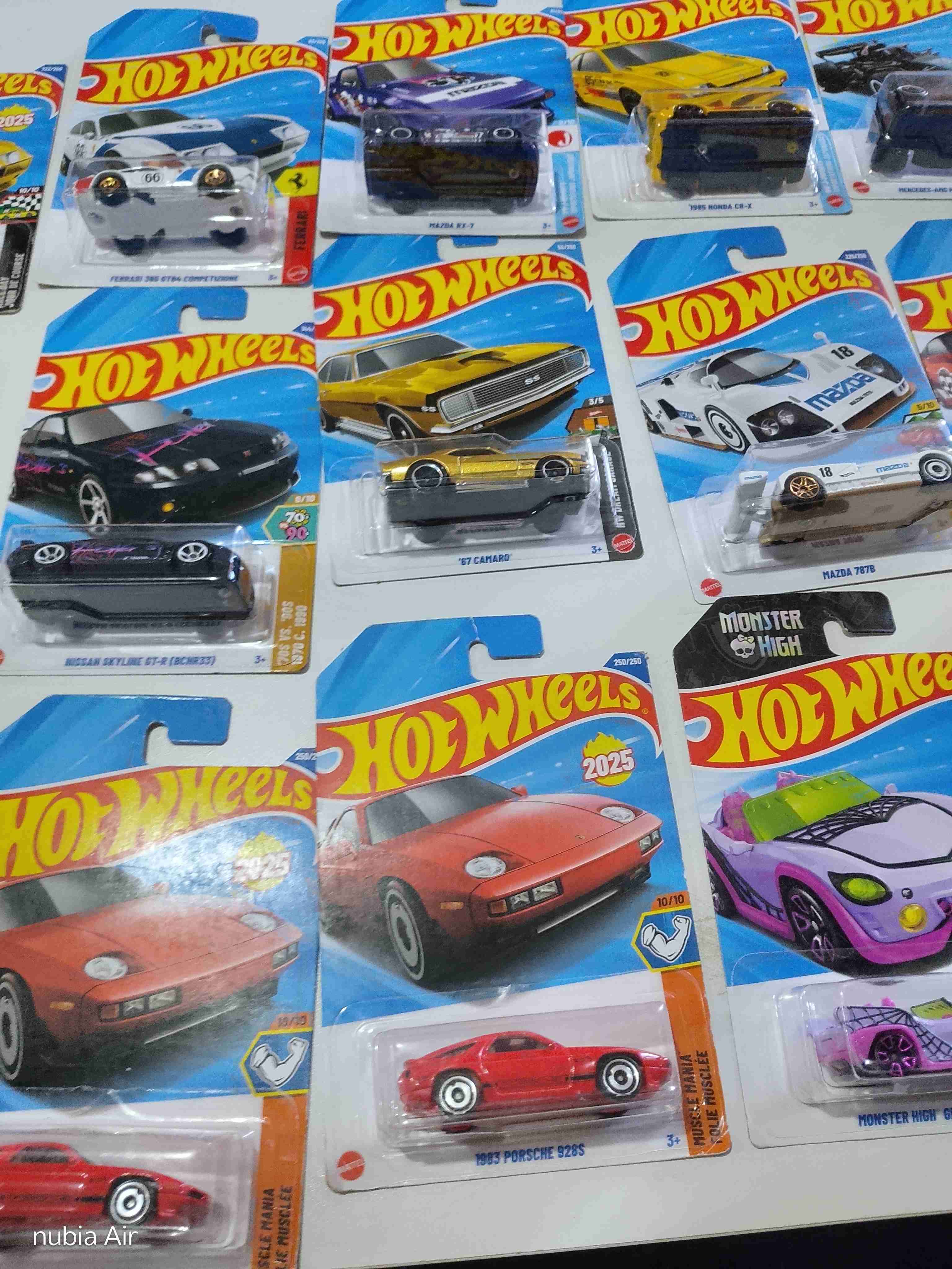 Autos Hot Wheels en caja - miniatura 2