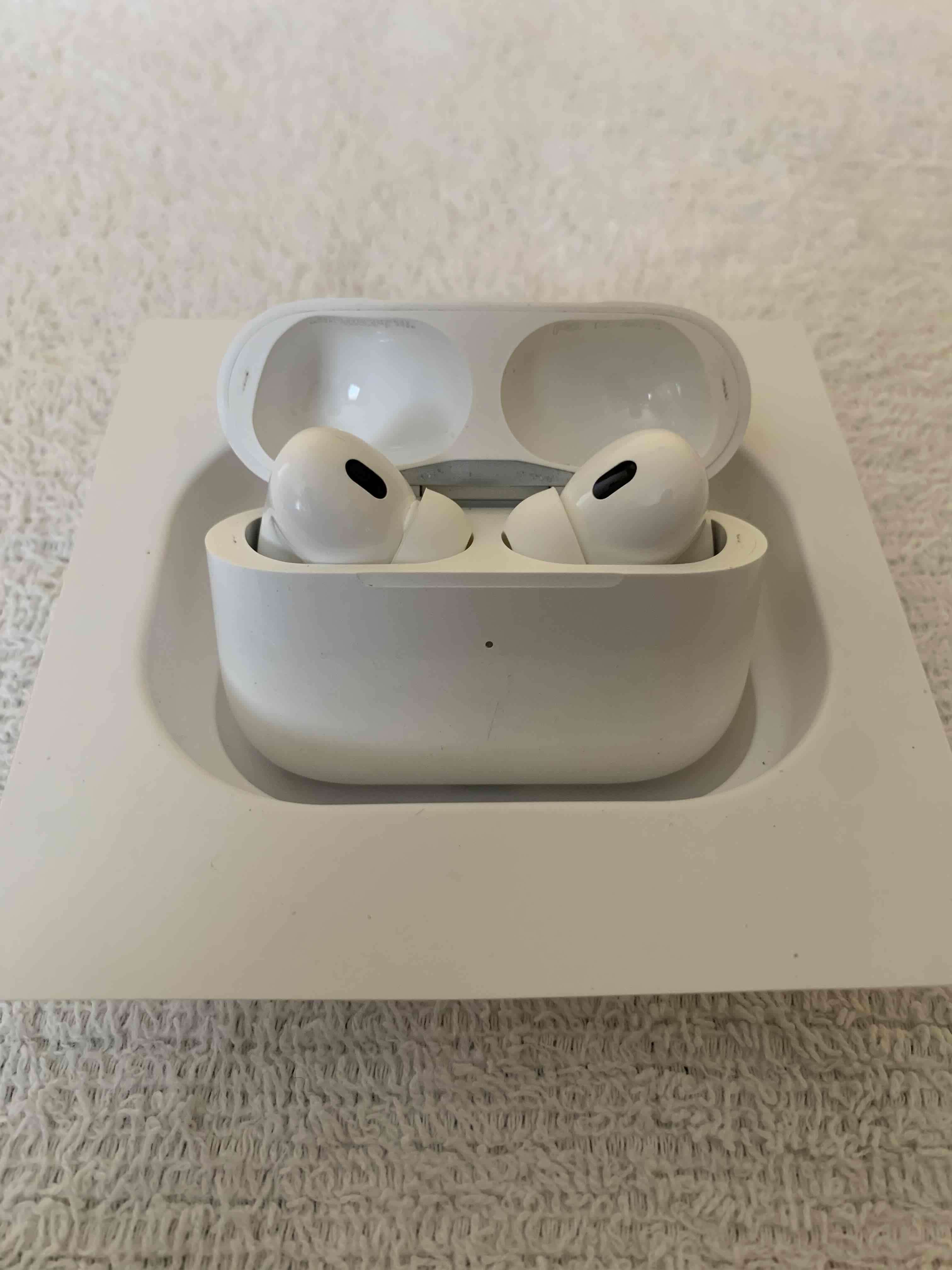 AirPods Pro 2da Generación - miniatura 1