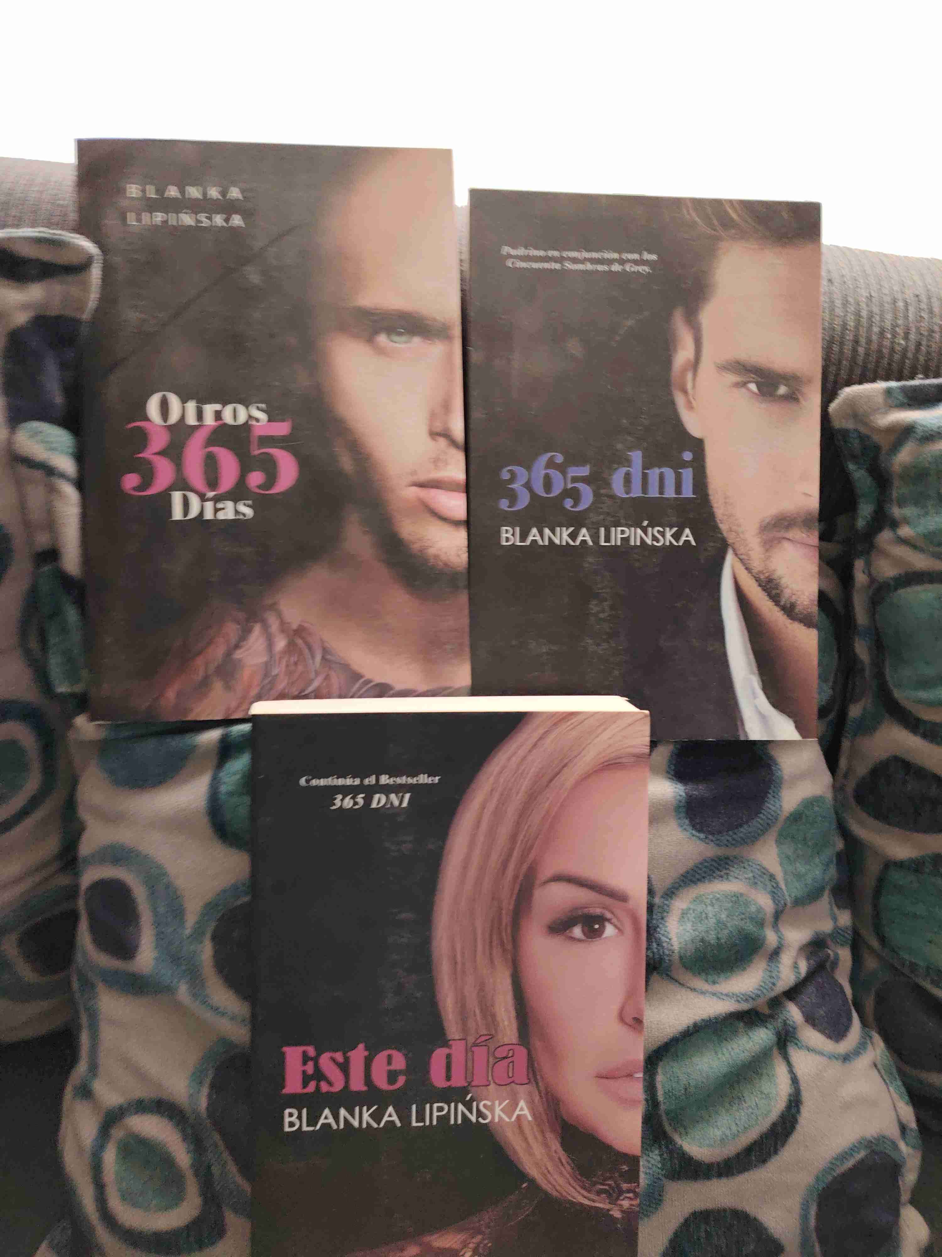 Set de libros 'Otros 365 Días' y 'Este Día' - miniatura 2