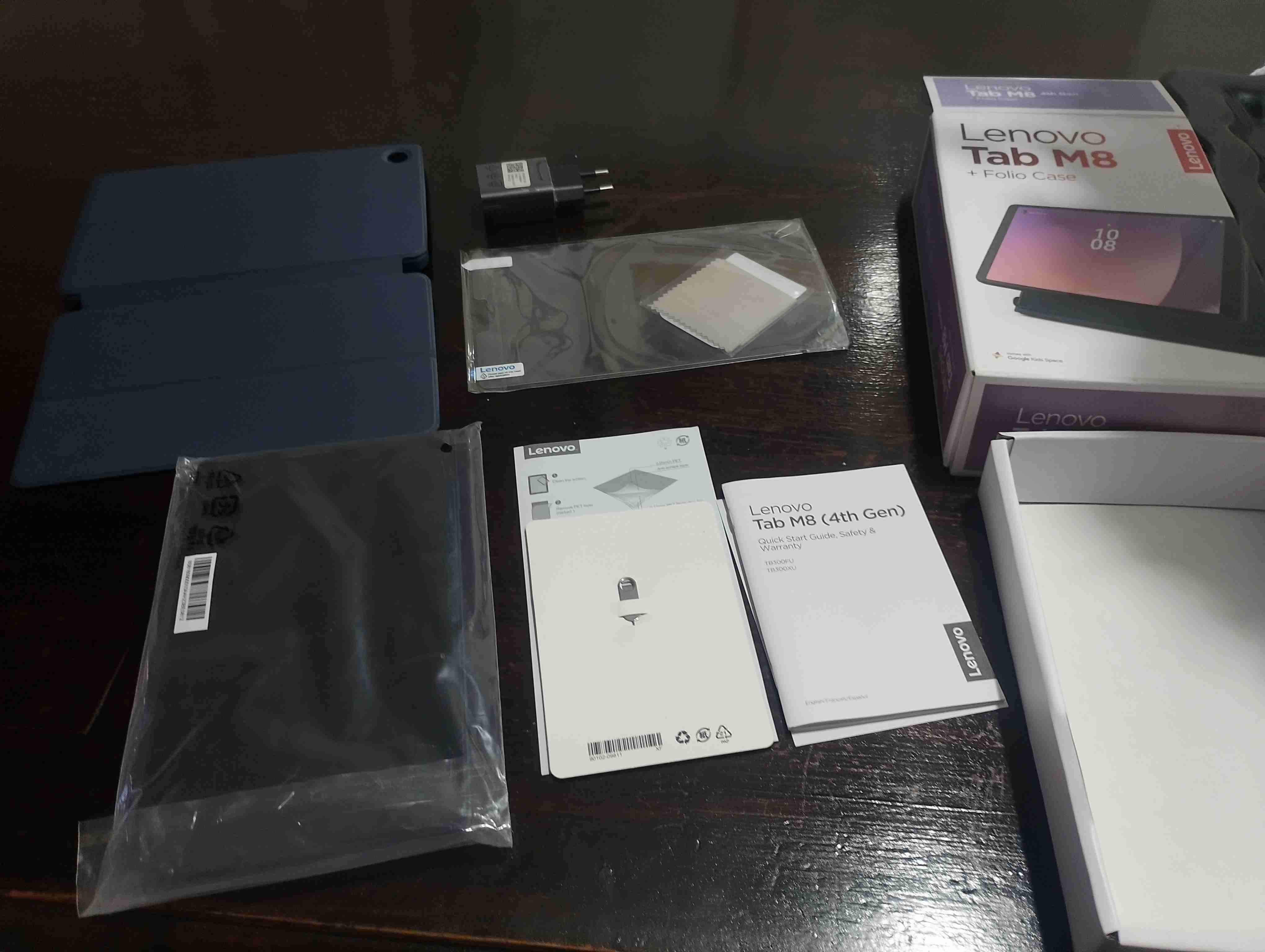 Tablet Lenovo Tab M8 como nueva - miniatura 3