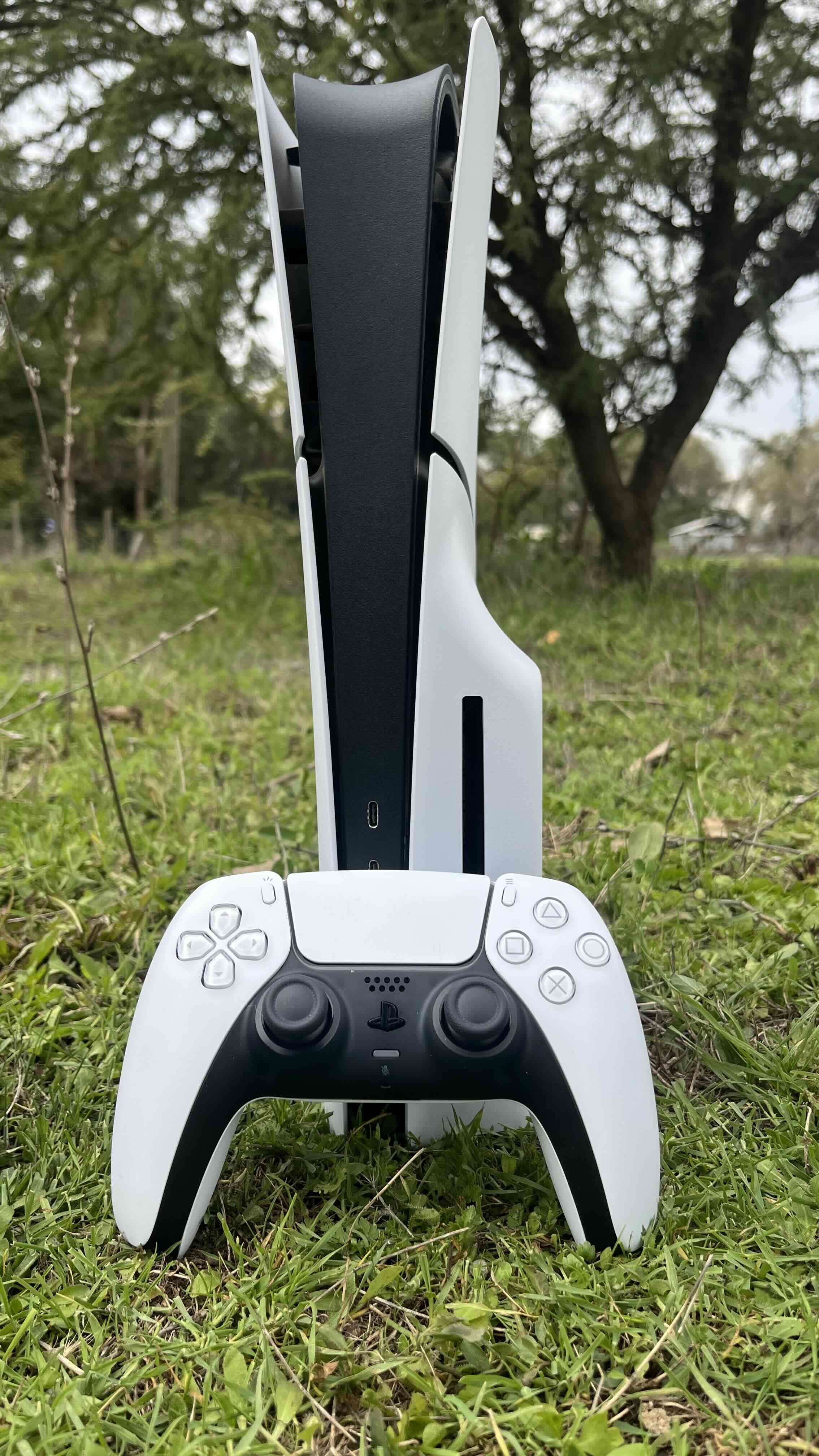 Consola PS5 con dos juegos - miniatura 2