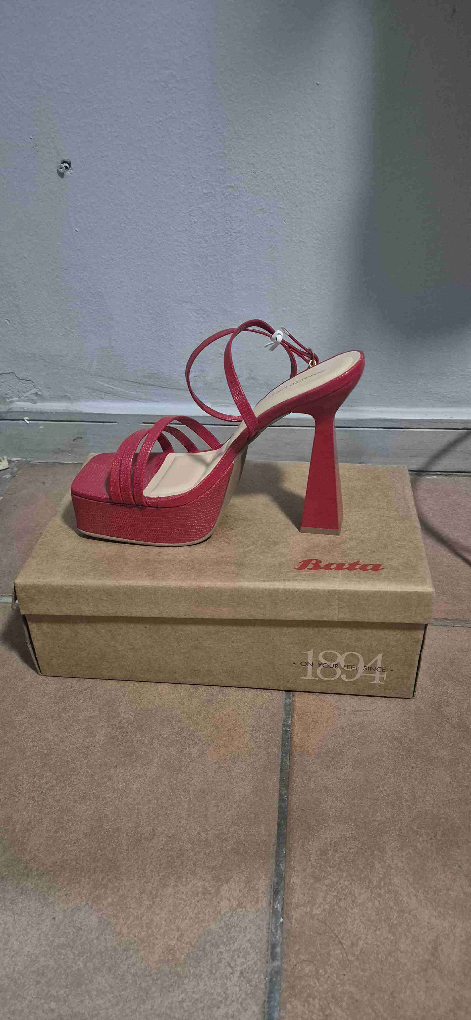 Zapatillas y sandalias. - miniatura 3