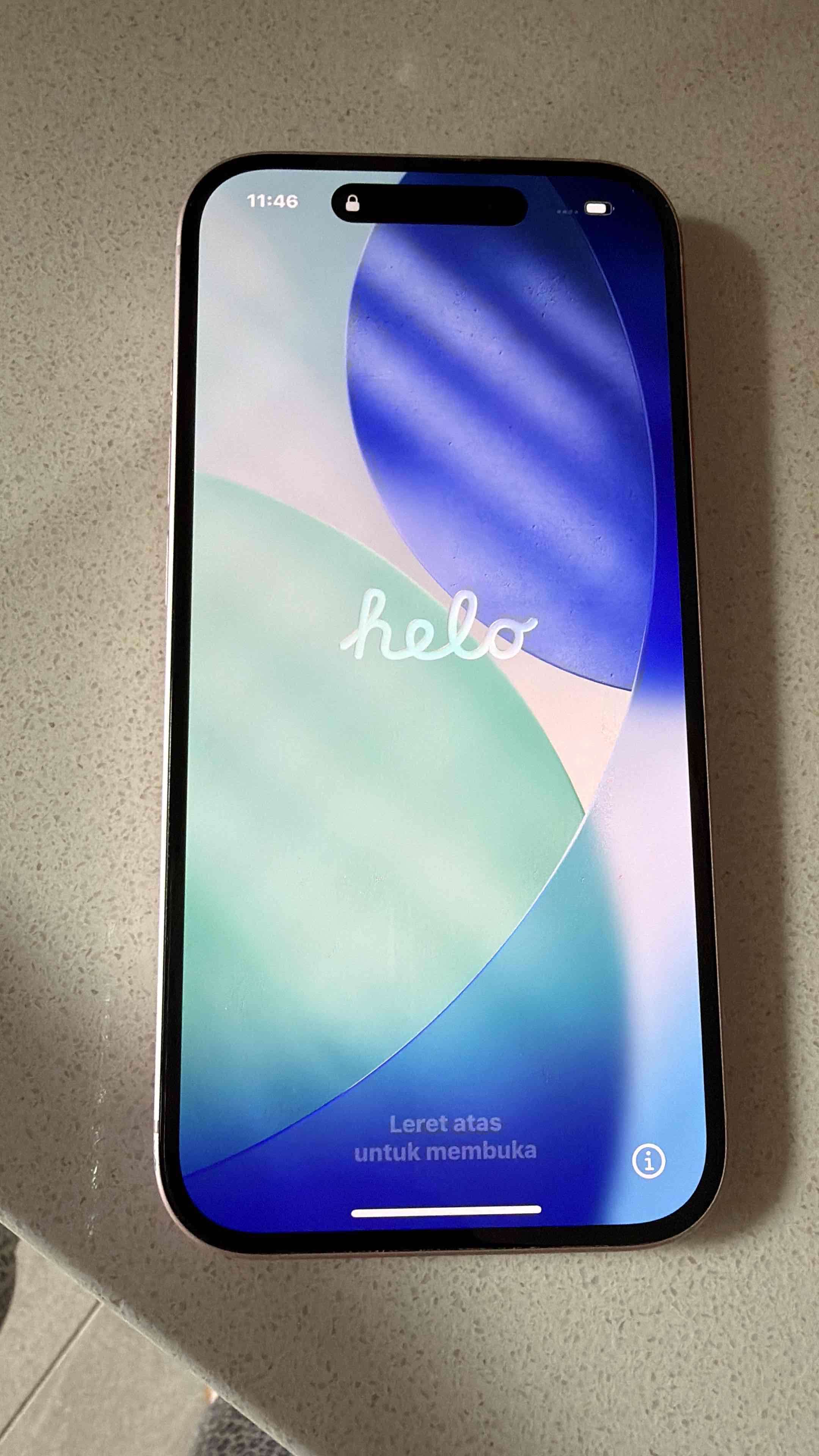 iPhone 15 128GB casi nuevo - miniatura 1