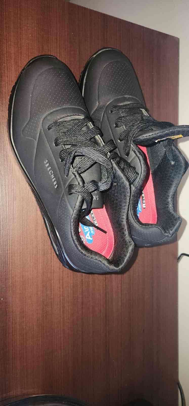 Zapatillas negras Skechers - miniatura 1