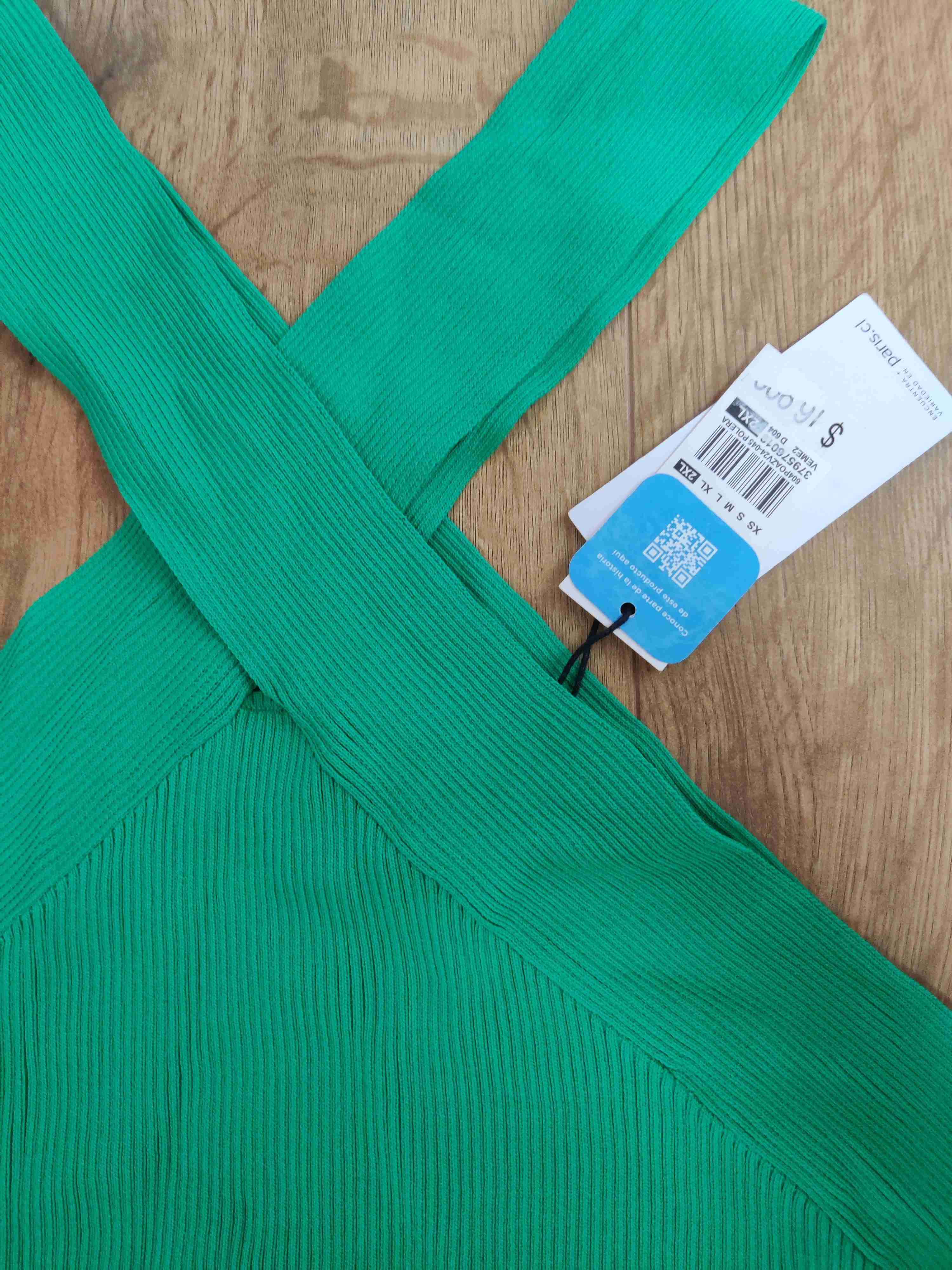 Top verde con tirantes cruzados - miniatura 2