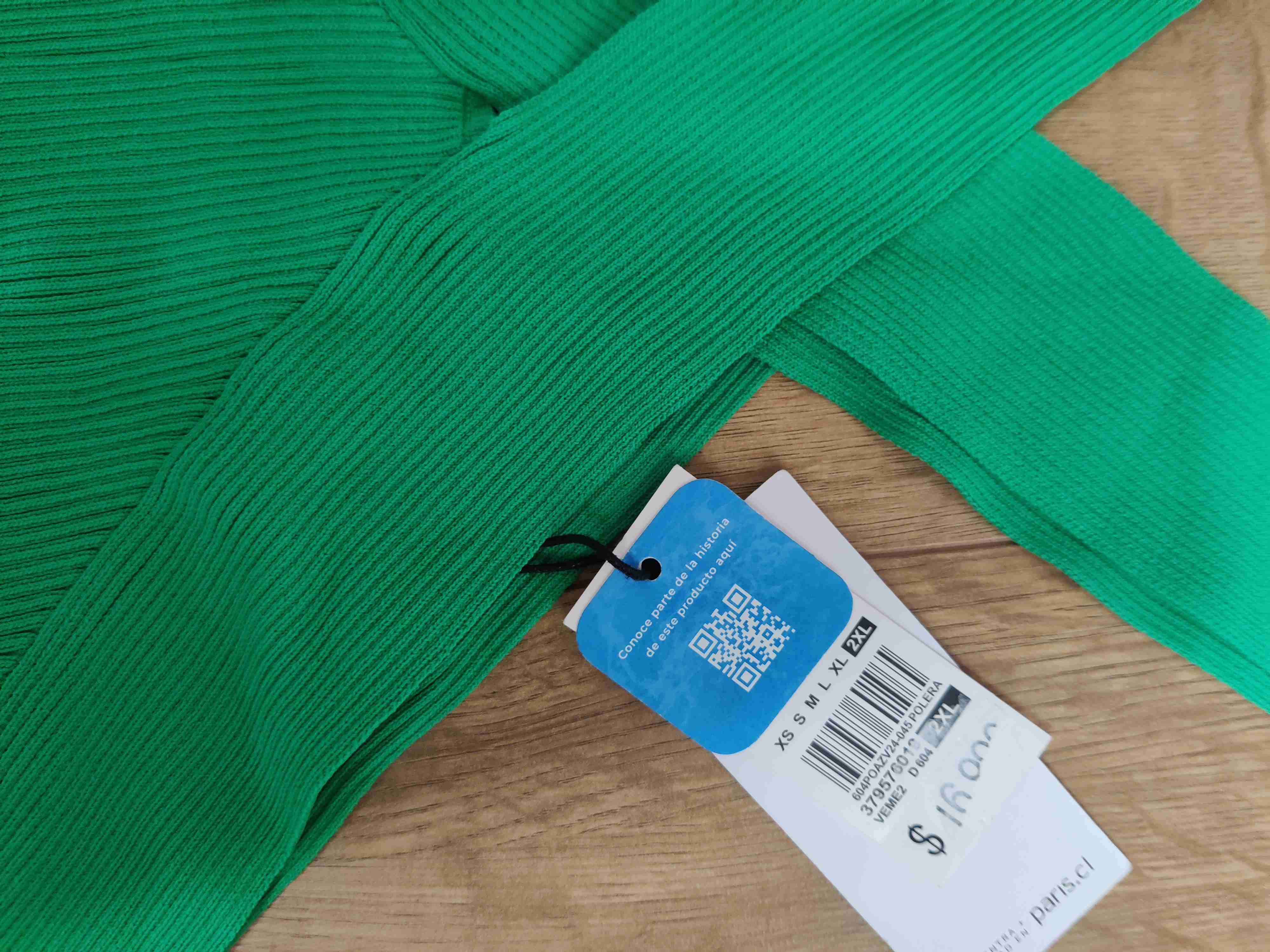 Top verde con tirantes cruzados - miniatura 4