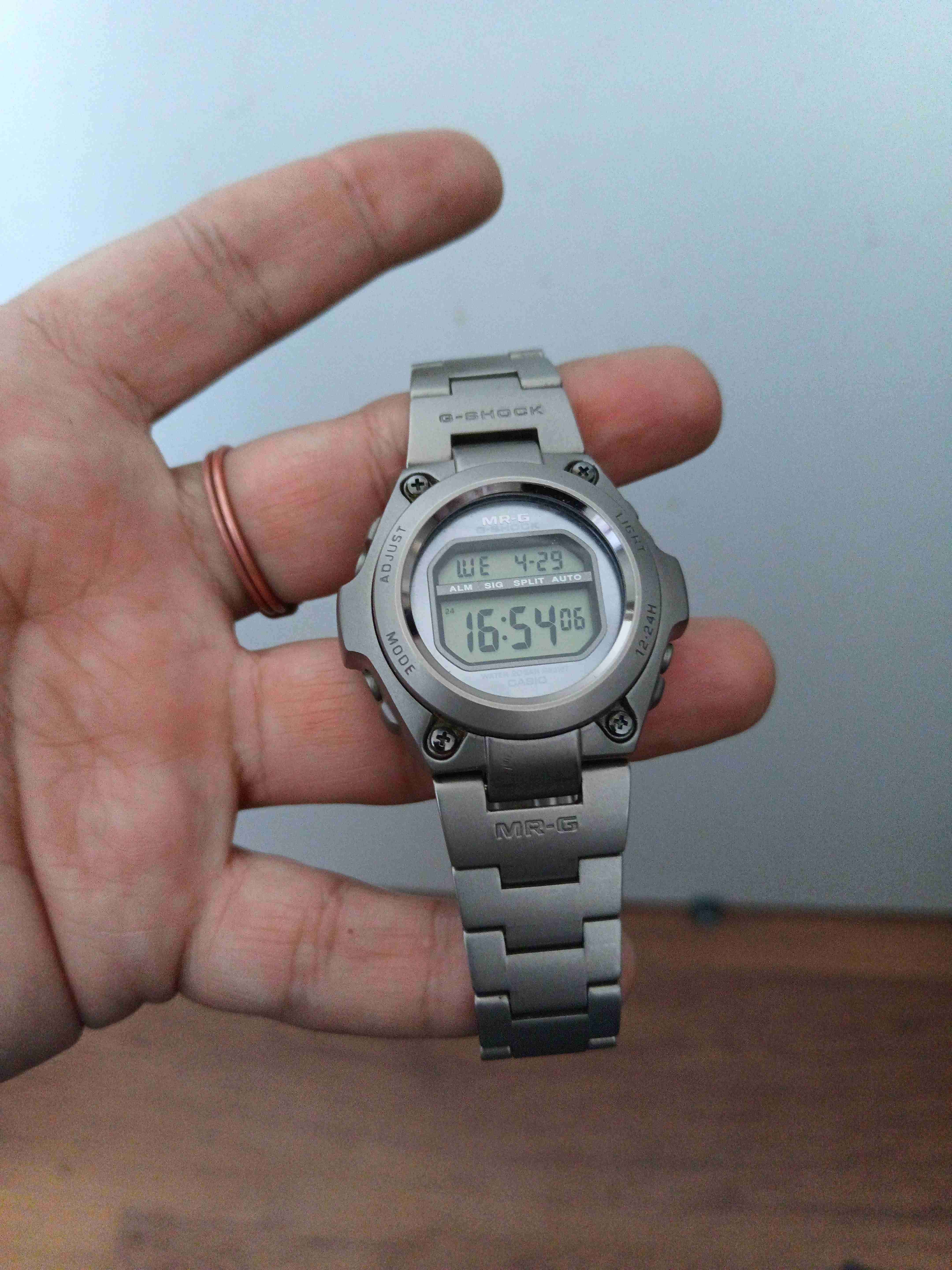 Reloj digital G-Shock MR-G - miniatura 3