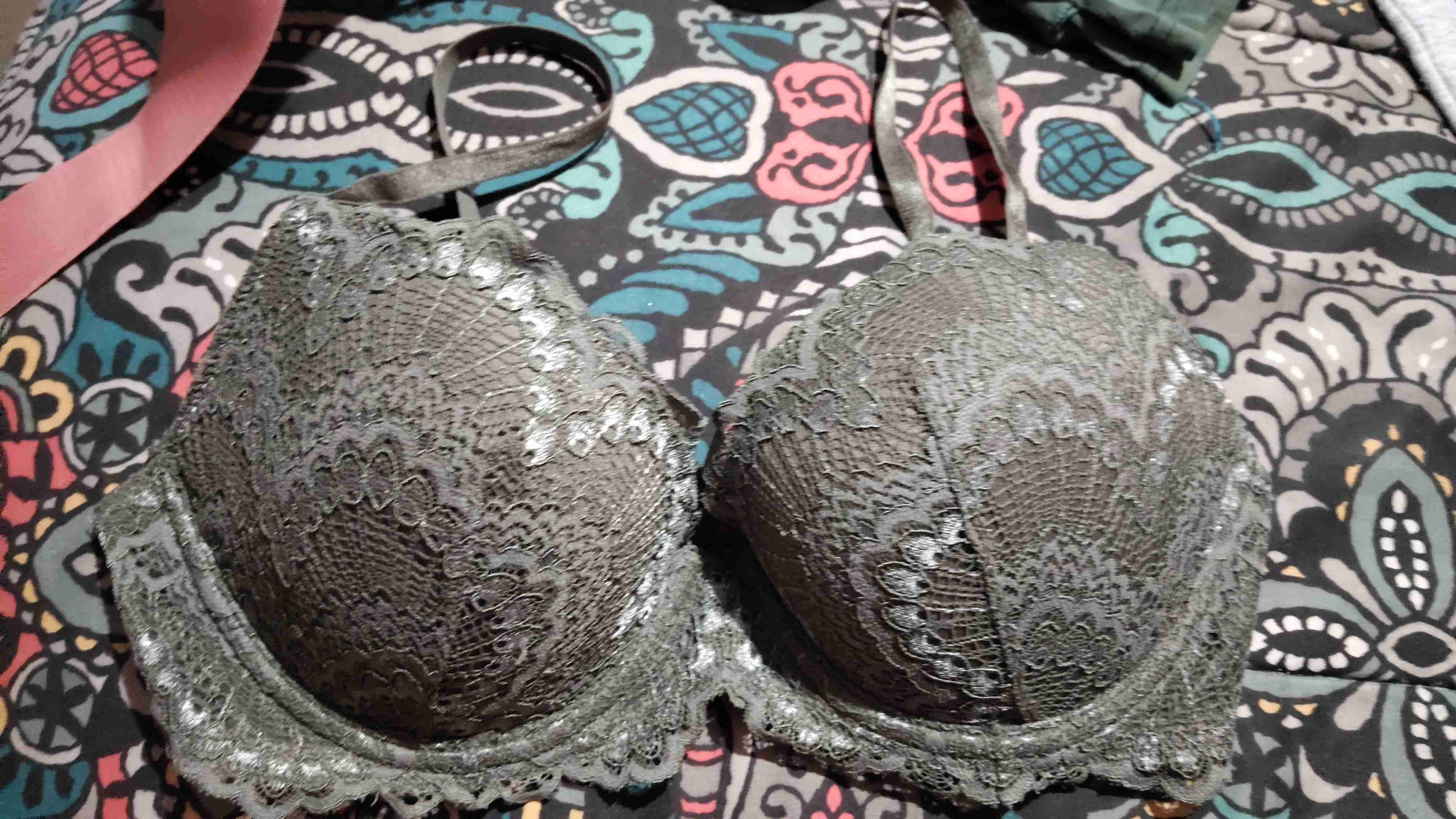 Sostén verde encaje H & M 34 C - miniatura 1