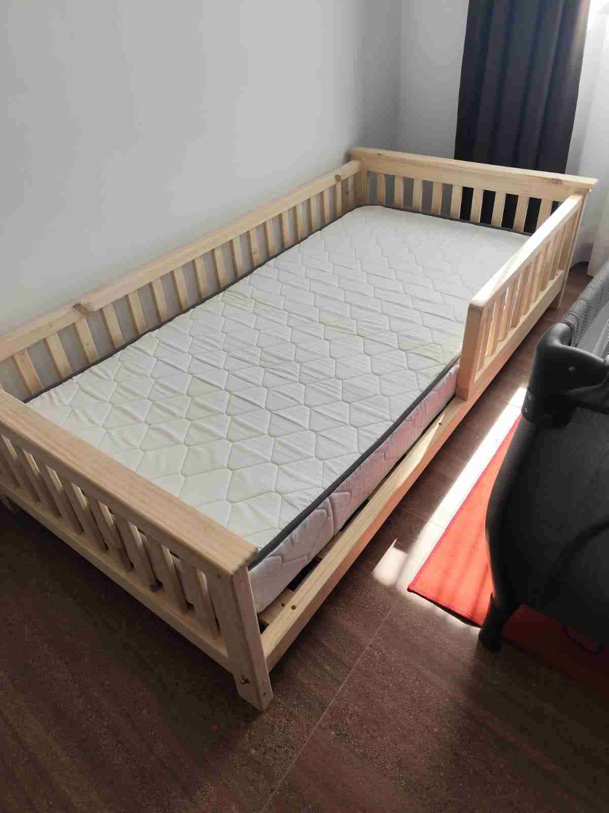 Cama infantil de madera - miniatura 1