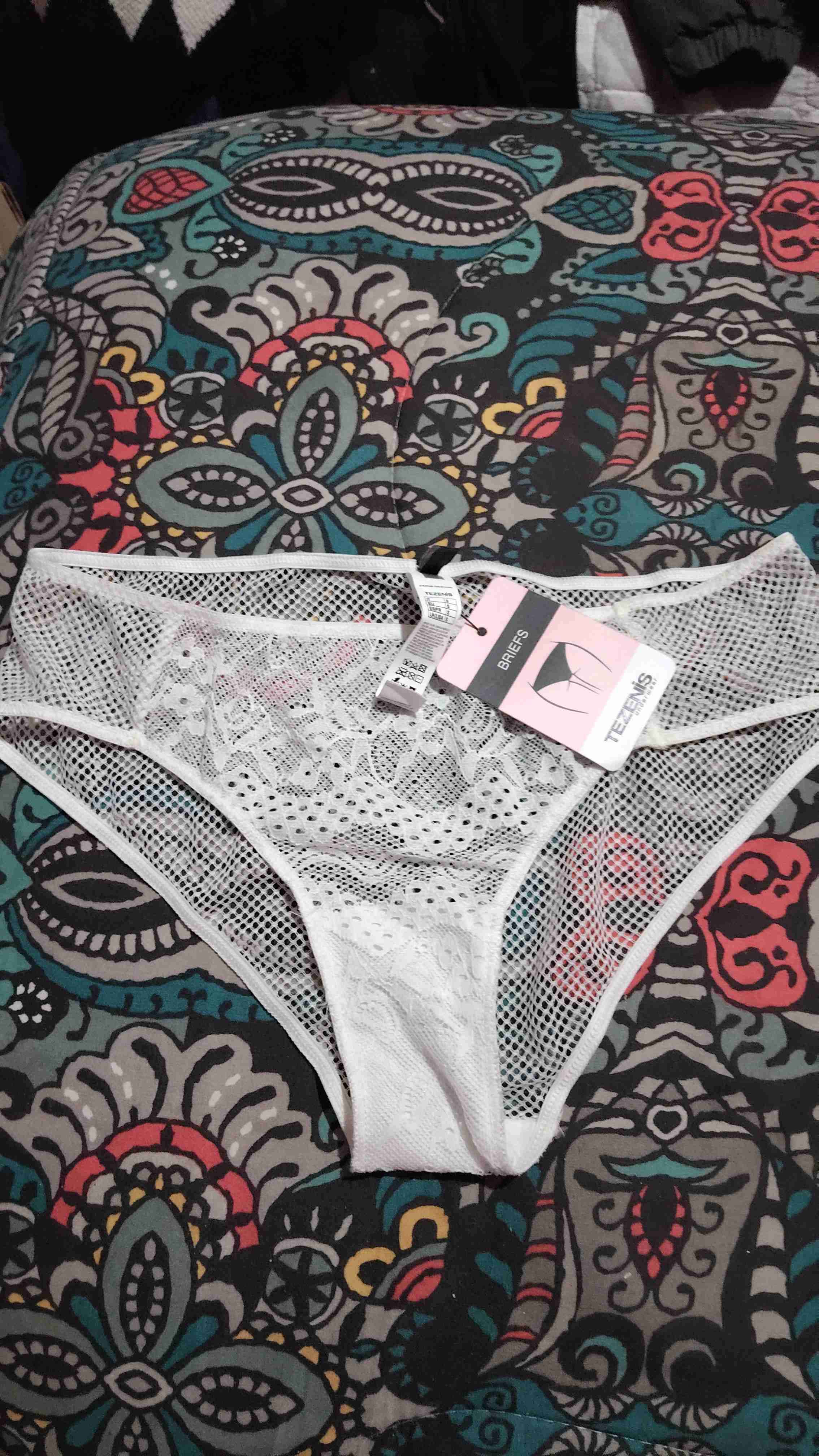 Calzón de encaje blanco