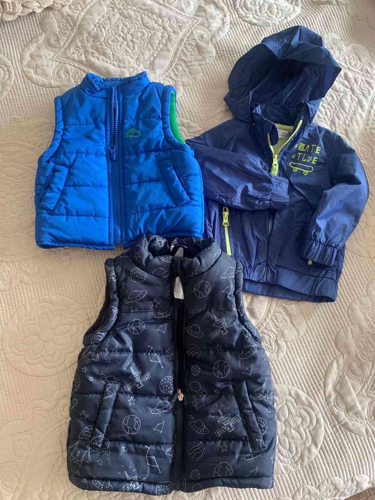 Chalecos y chaqueta niños