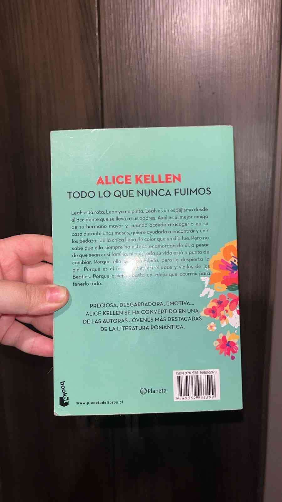 Libro 'Todo lo que nunca fuimos' - miniatura 2