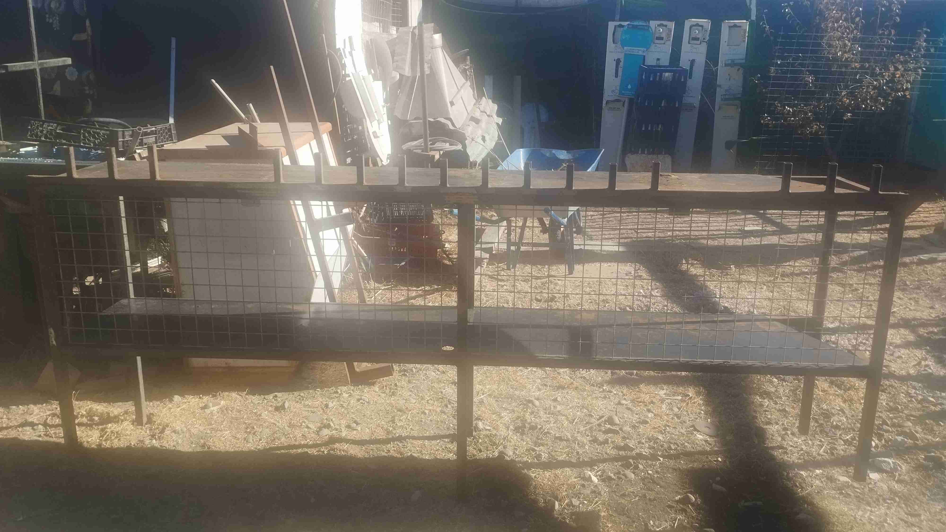 Estantería de metal rústica - miniatura 3