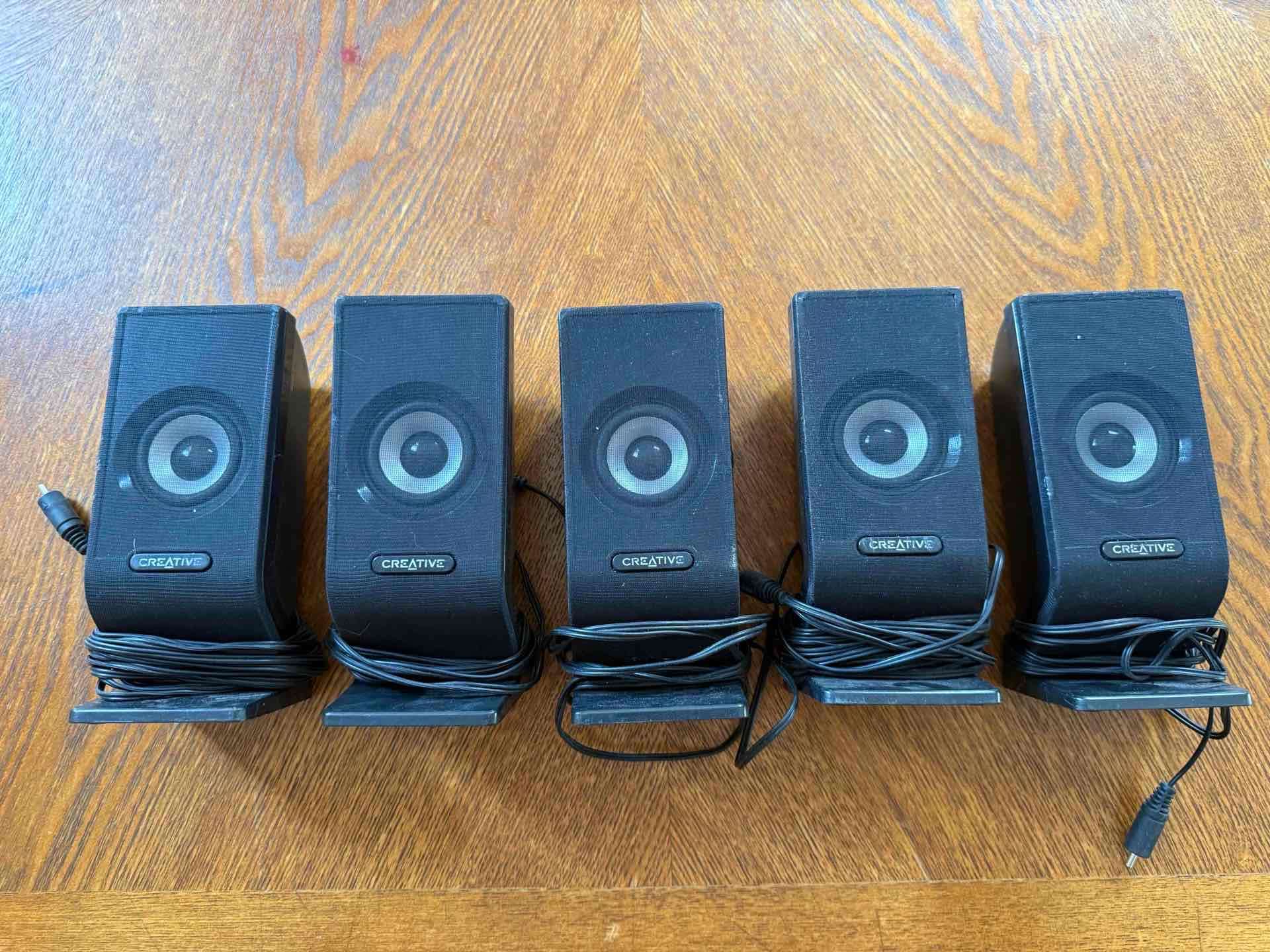 Parlantes Creative negro - miniatura 2