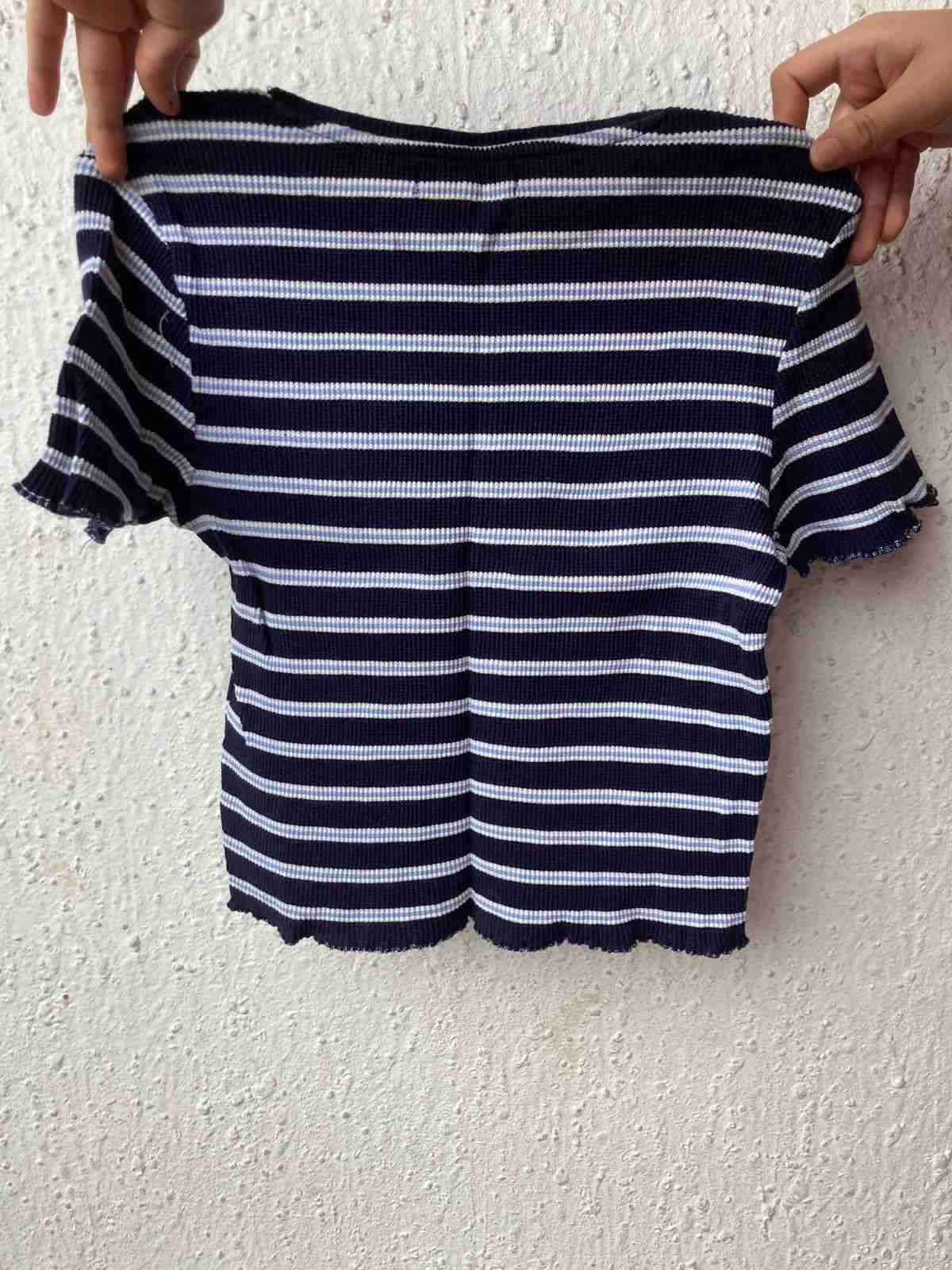 Polera a rayas azul y blanca - miniatura 2