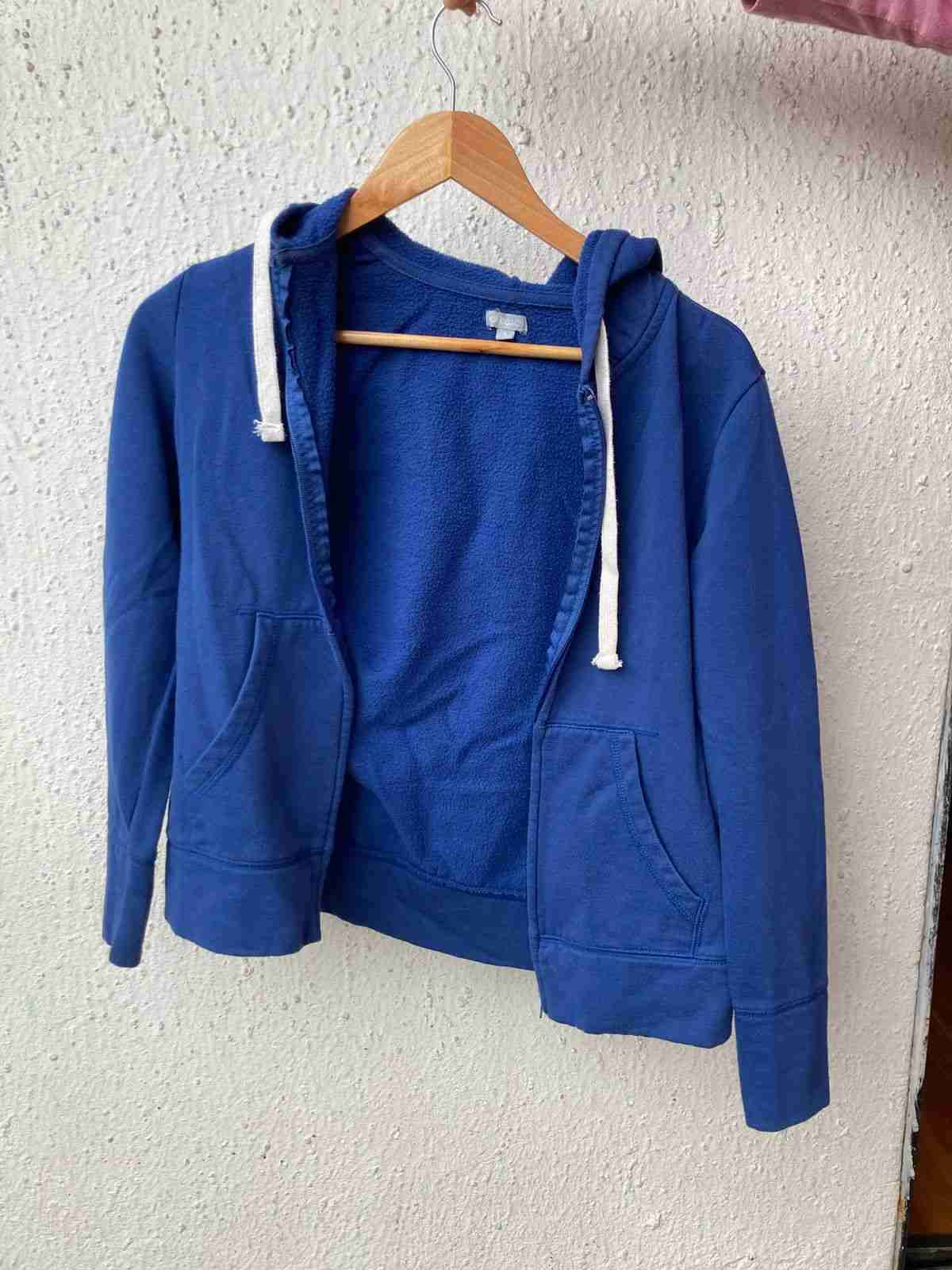 Polerón azul con capucha - miniatura 1