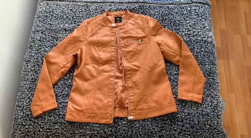 Chaqueta cuero sintético café - miniatura 1