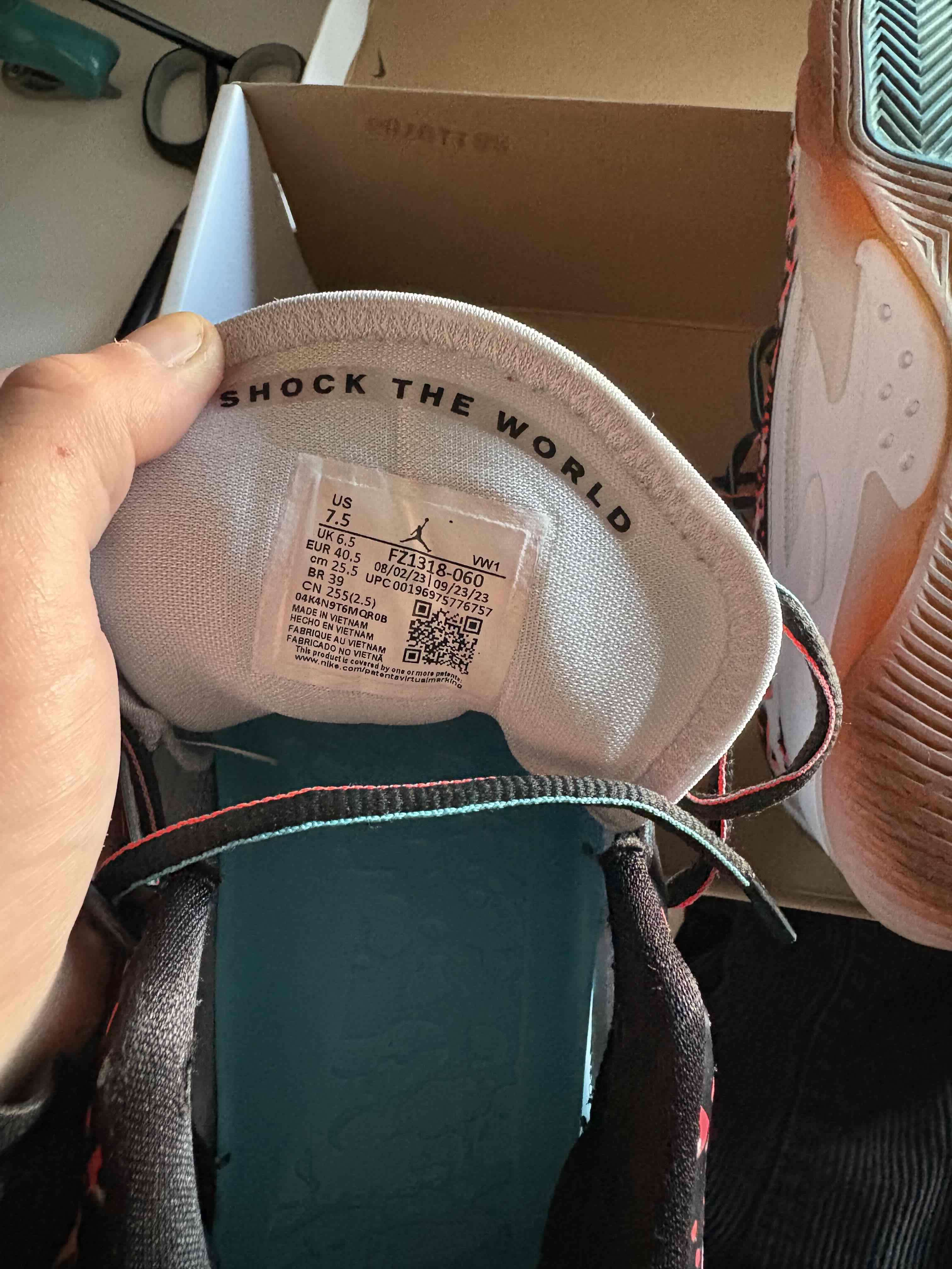 Zapatillas deportivas estampadas - miniatura 4