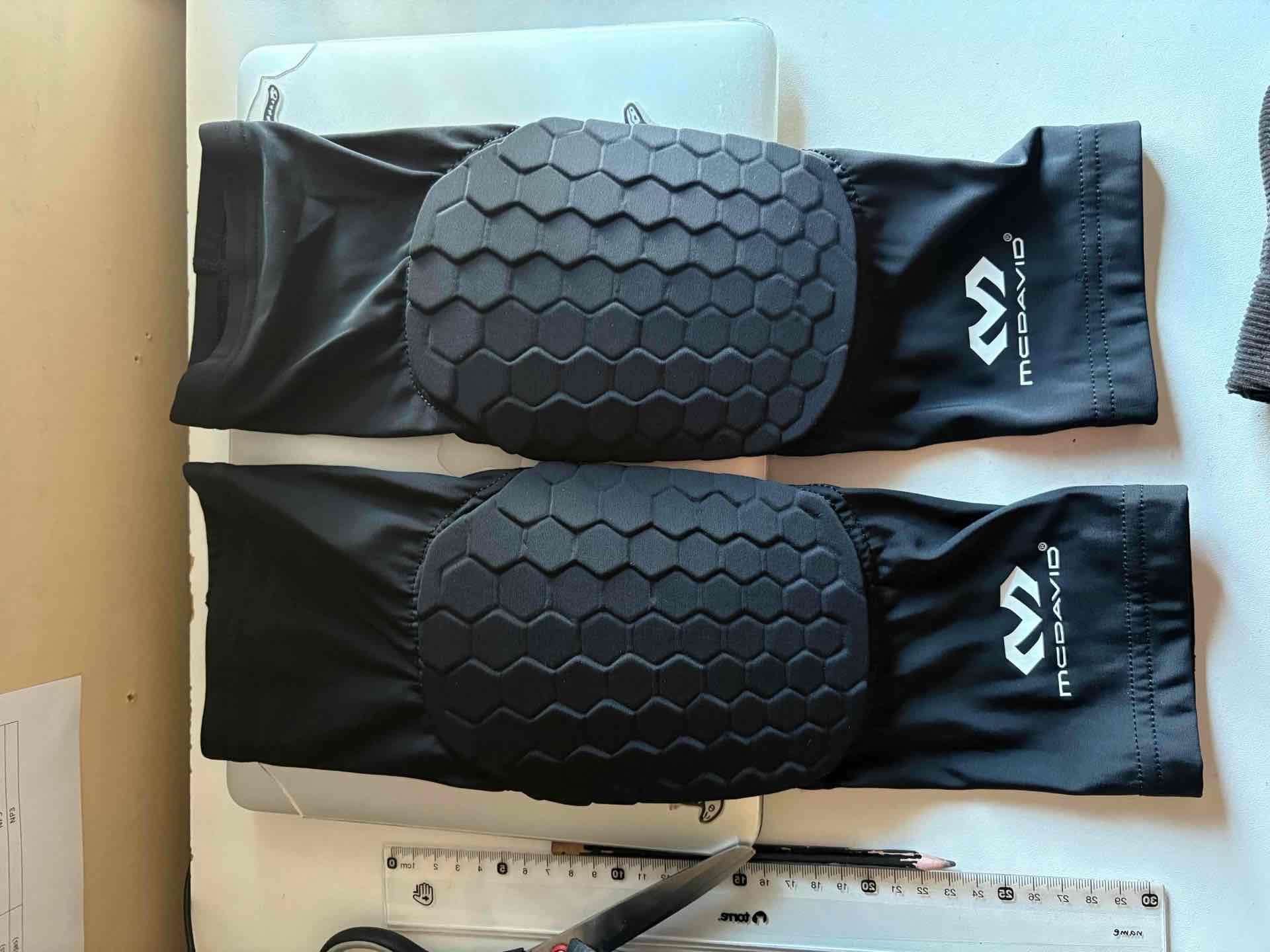 Rodilleras deportivas McDavid negras