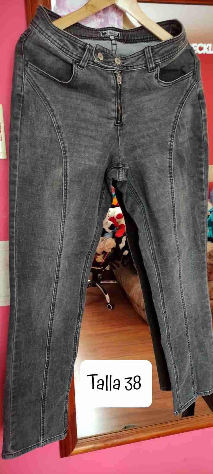 Jeans distintos tipos y tallas - miniatura 3