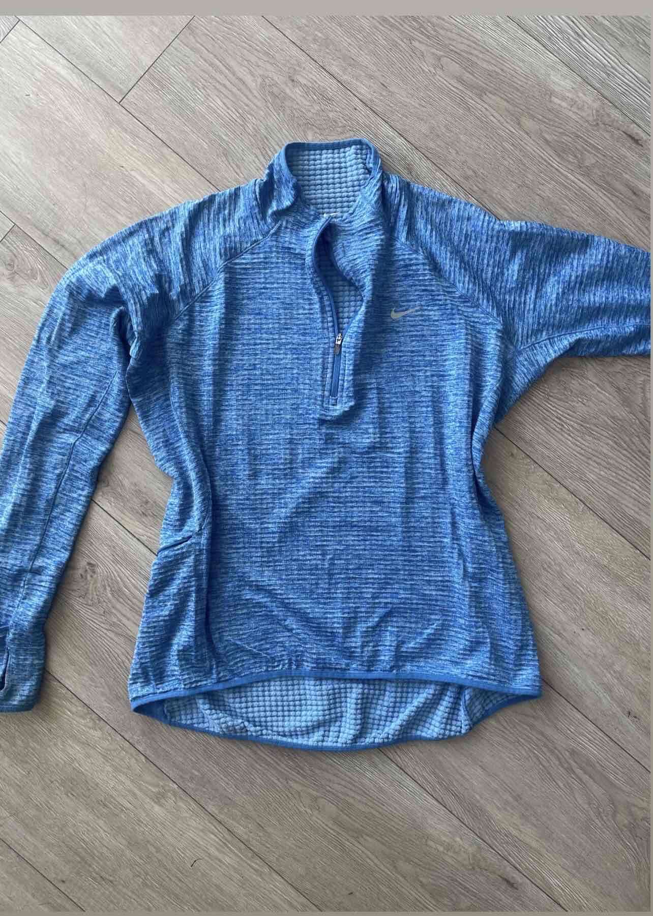 Polera deportiva gris Nike - miniatura 2