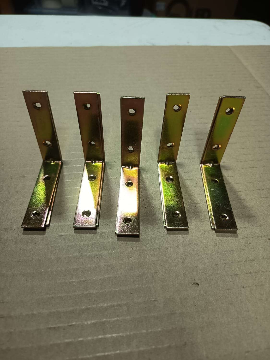 Pack 10 Escuadras Metálicas (5 Pares)2 1/2" - miniatura 3